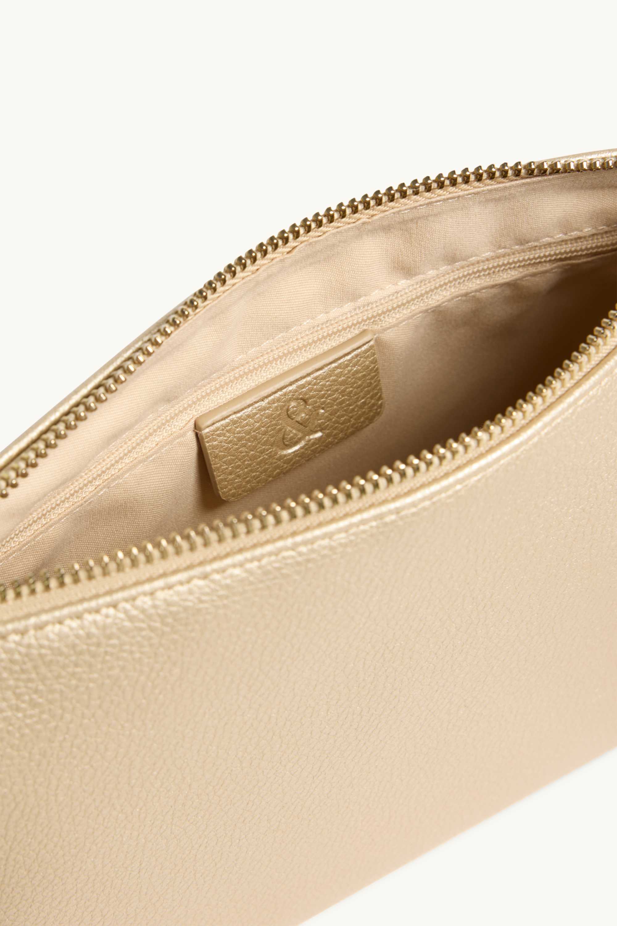 Crossbody bag with detachable bag strap - faux leather creme