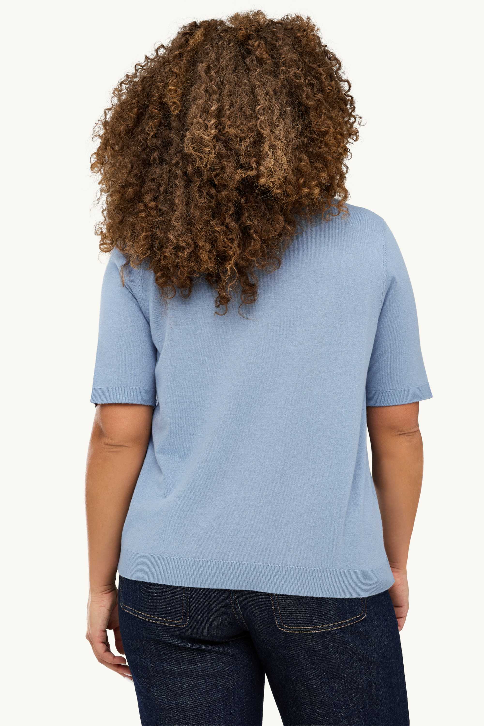 Knitted polo shirt - regular fit light blue