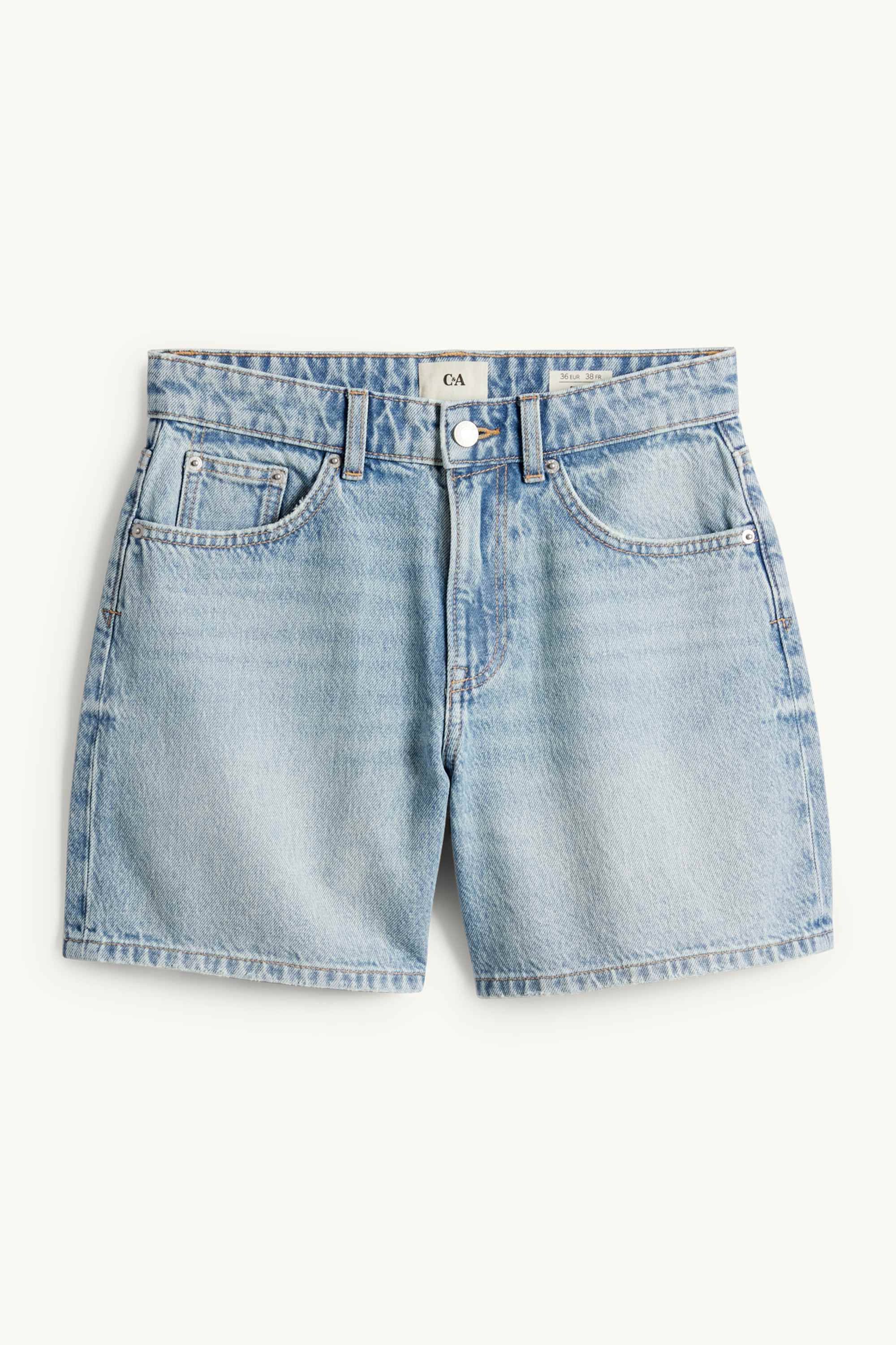 Mom shorts - mid-rise waist light blue
