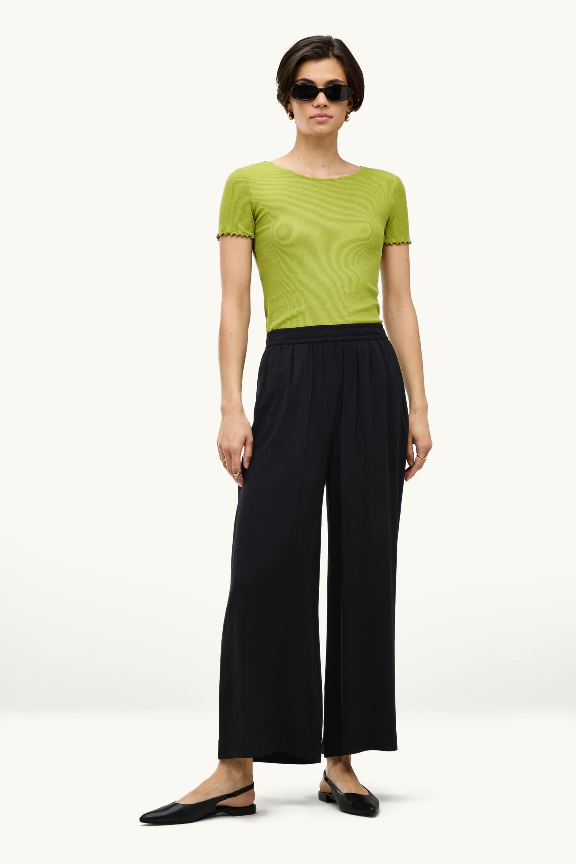 Cropped cloth trousers - high waist - wide leg black