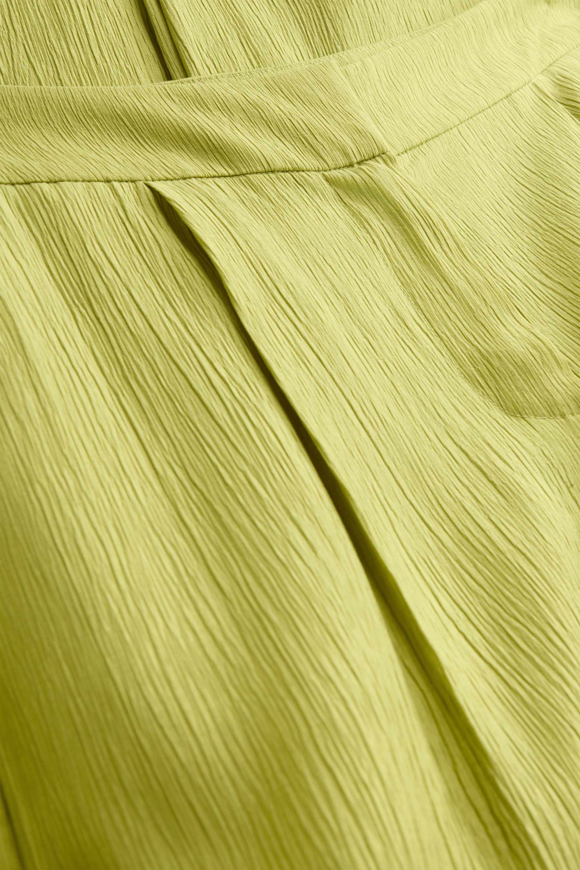 Cloth trousers - mid-rise waist - wide leg - textured light green