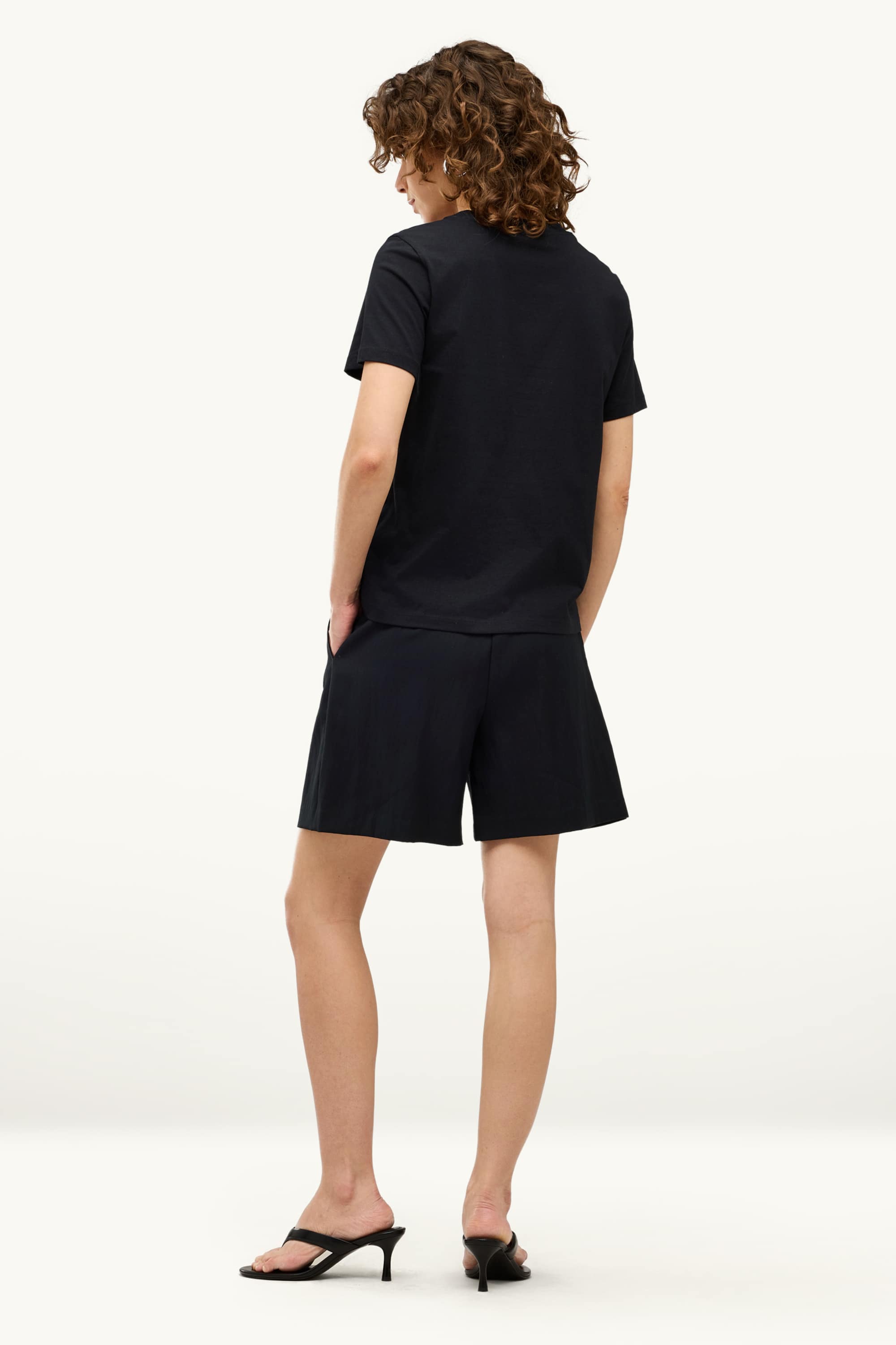 Bermuda shorts with belt - high waist black
