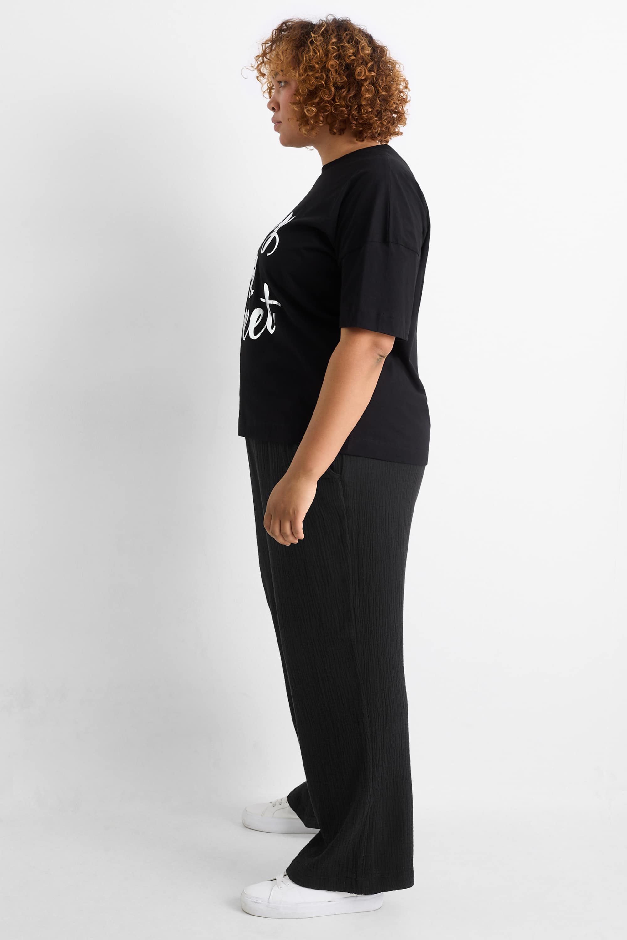 Cloth trousers - mid-rise waist - relaxed fit black