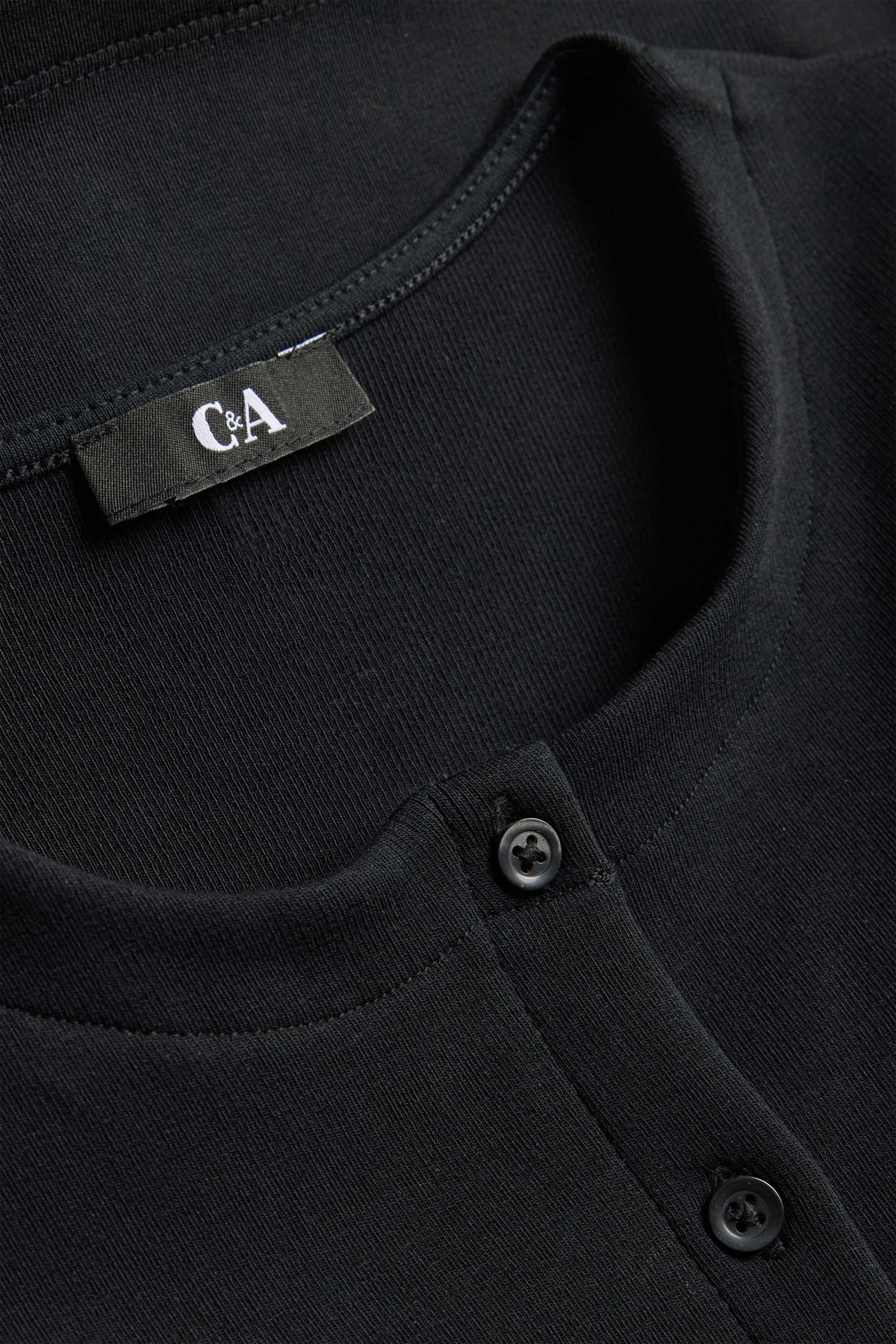 Top black