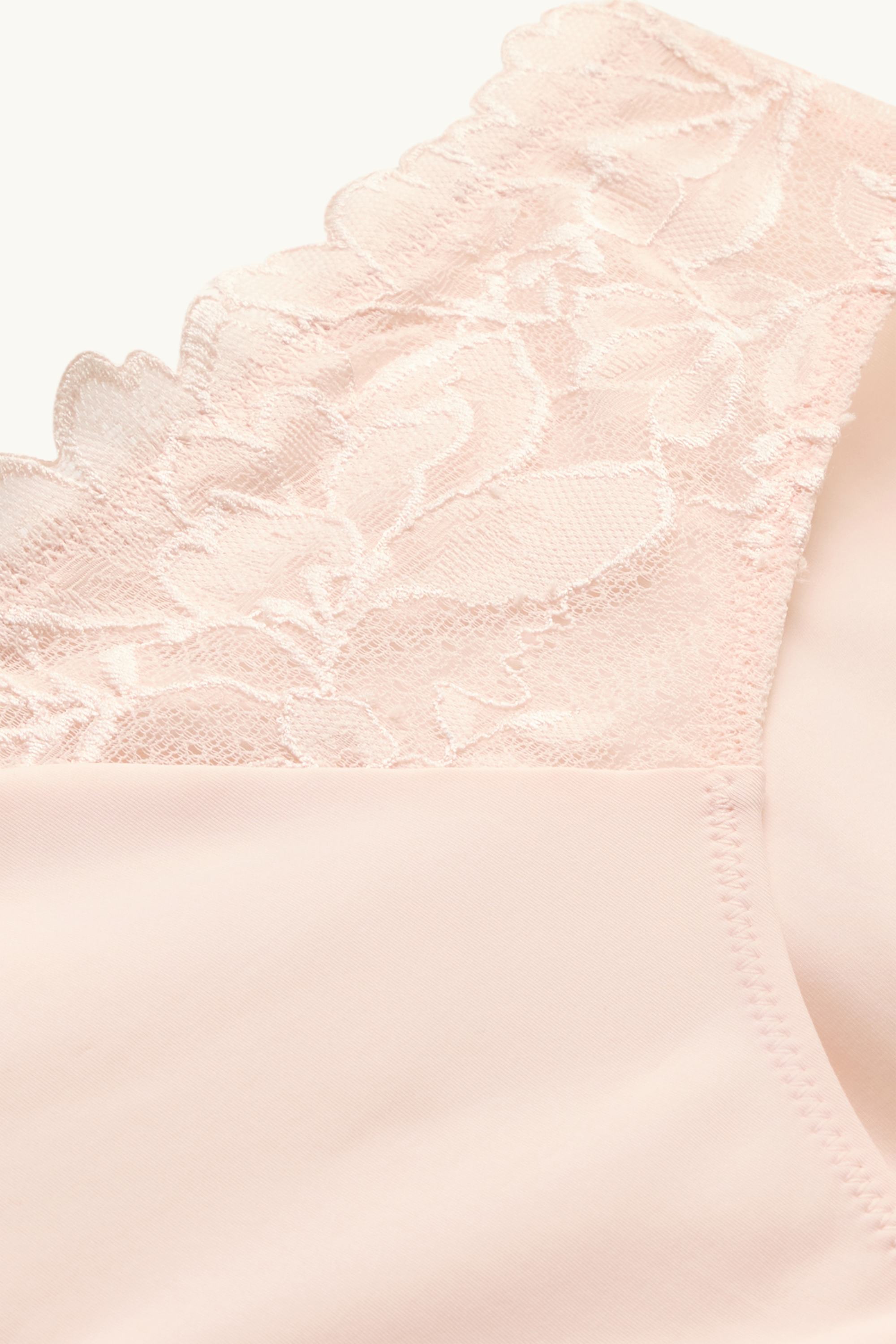 Knickers rose