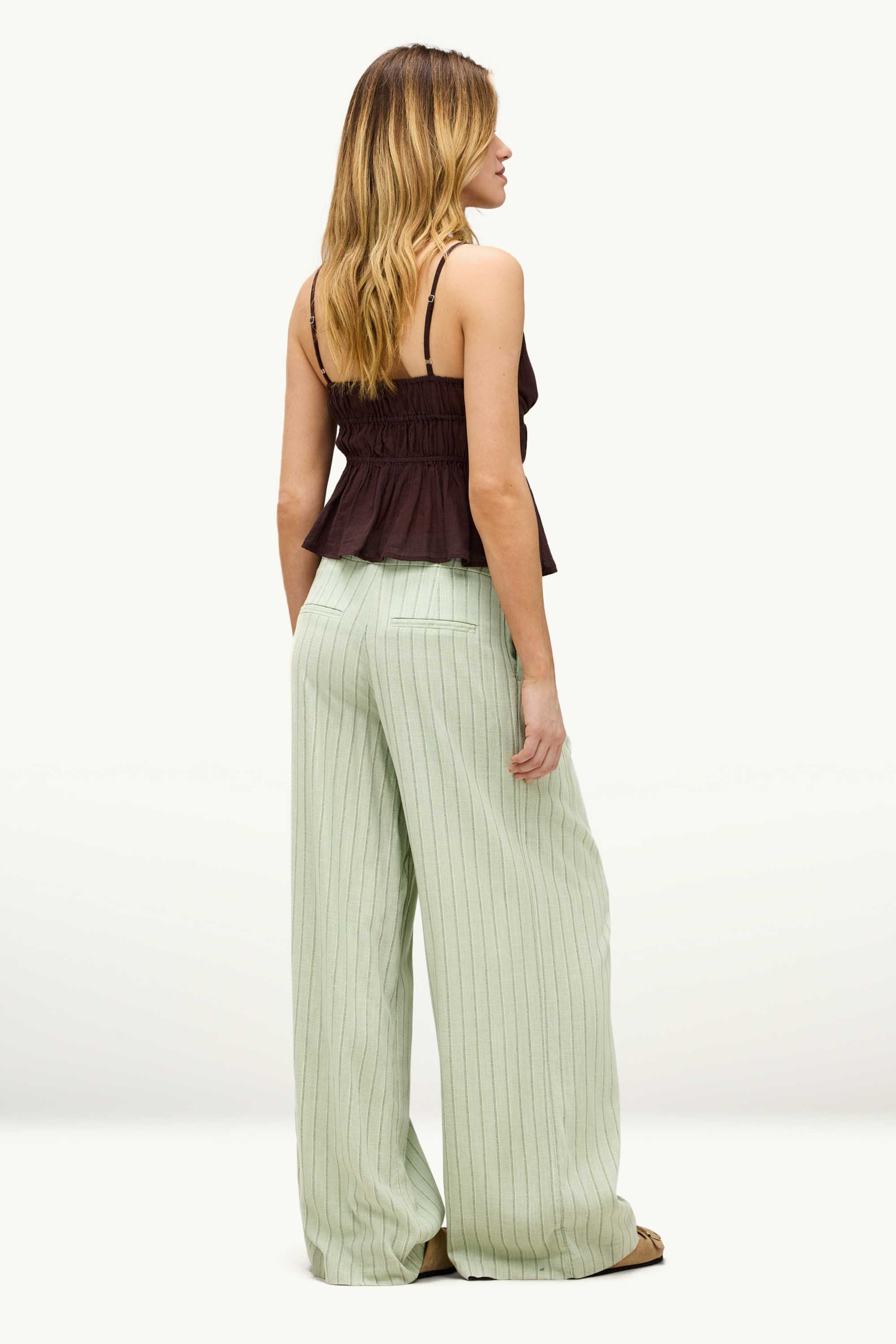 Cloth trousers with linen content - mid-rise waist - wide leg light green