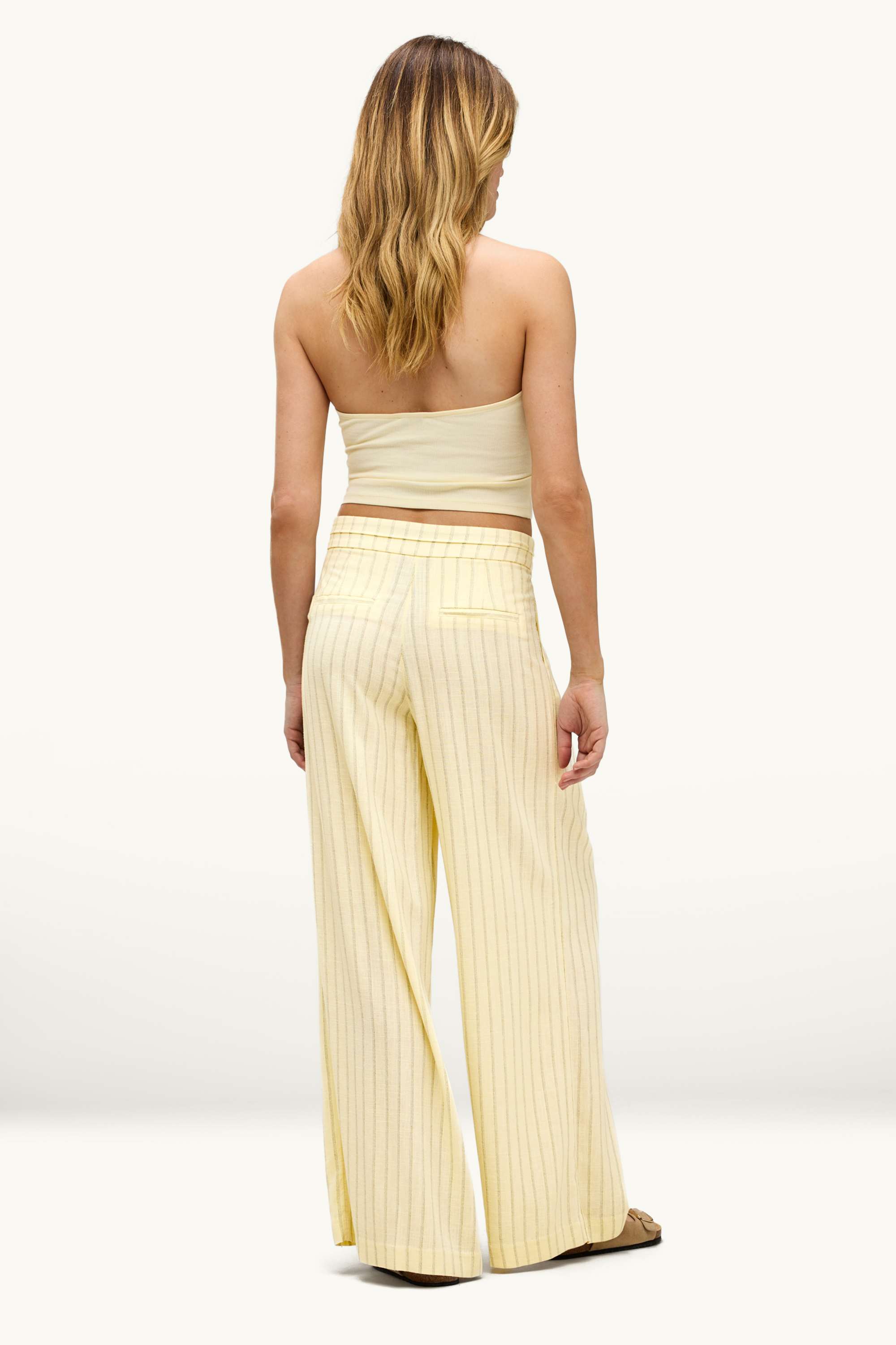 Cloth trousers with linen content - mid-rise waist - wide leg yellow