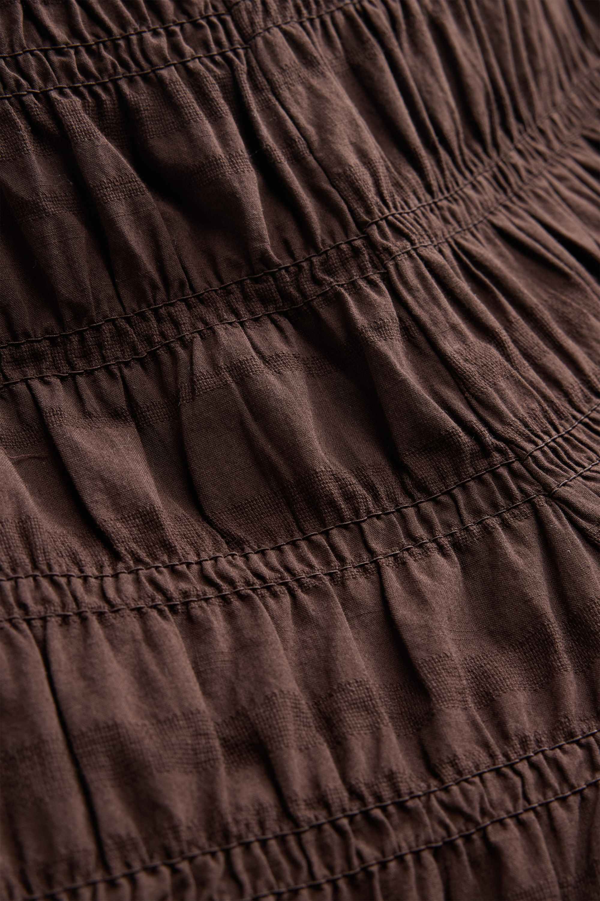 Shorts - mid-rise waist - smocked brown
