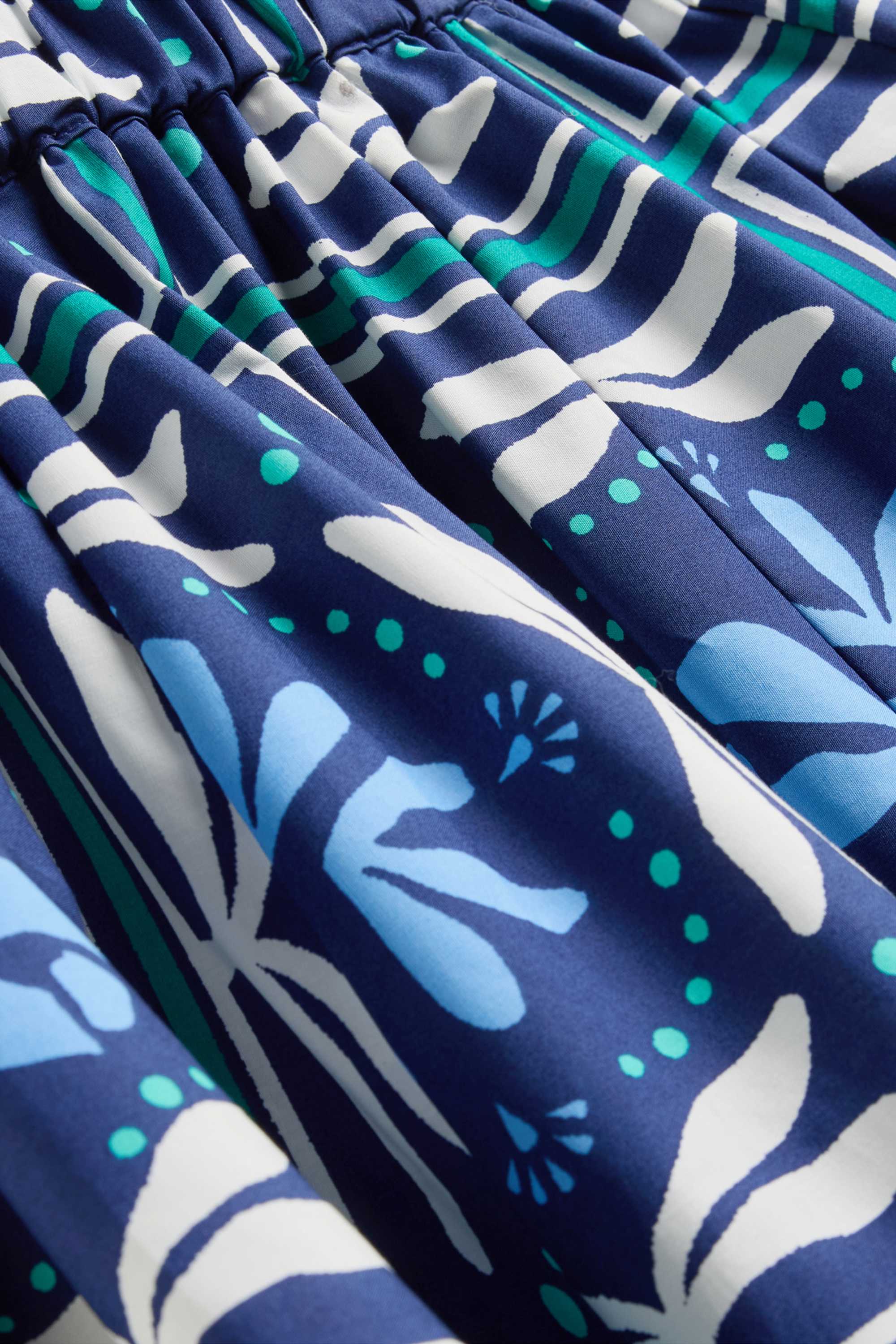 Skirt - patterned blue / white