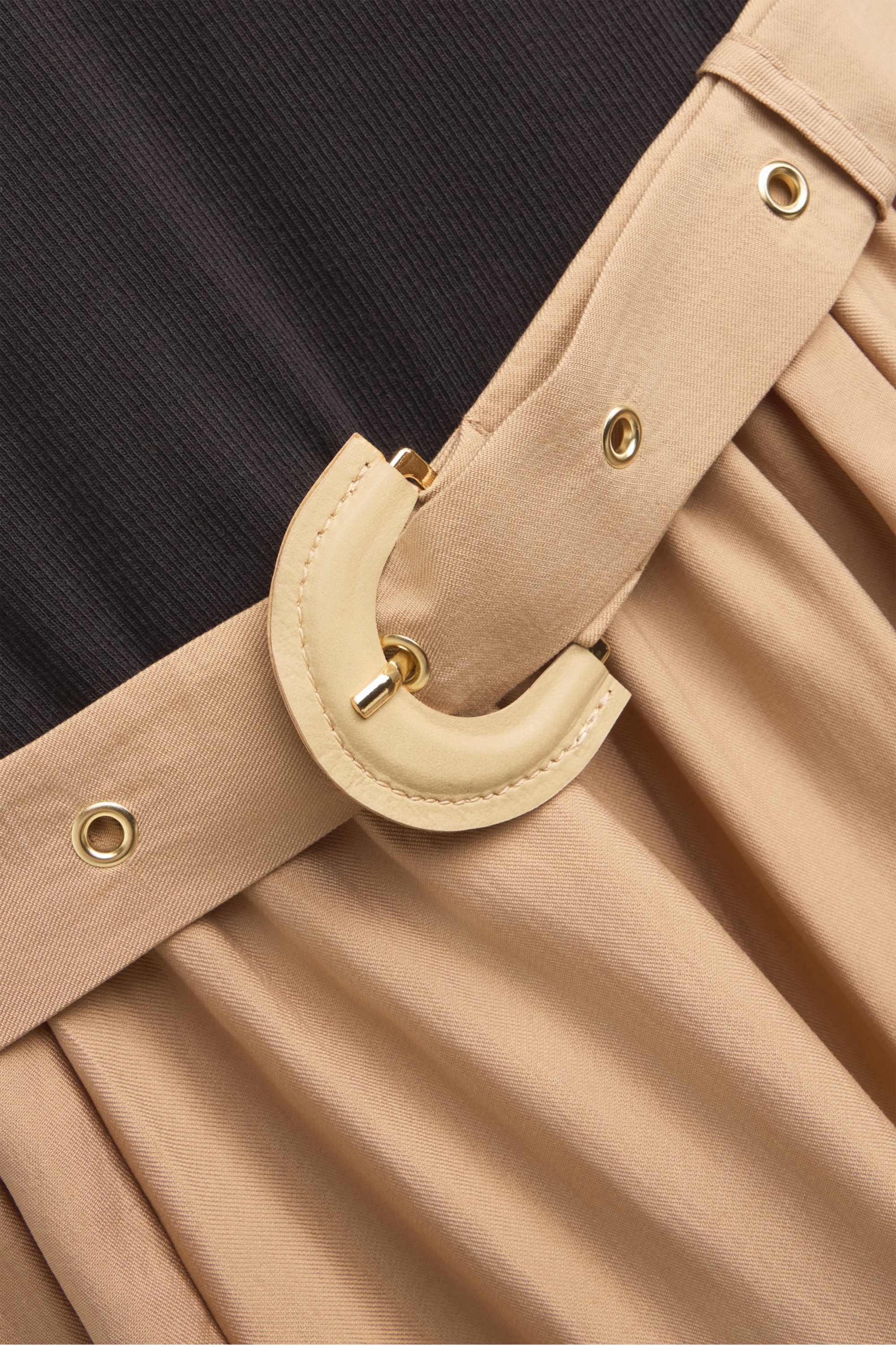 Fit & flare dress with belt black / beige