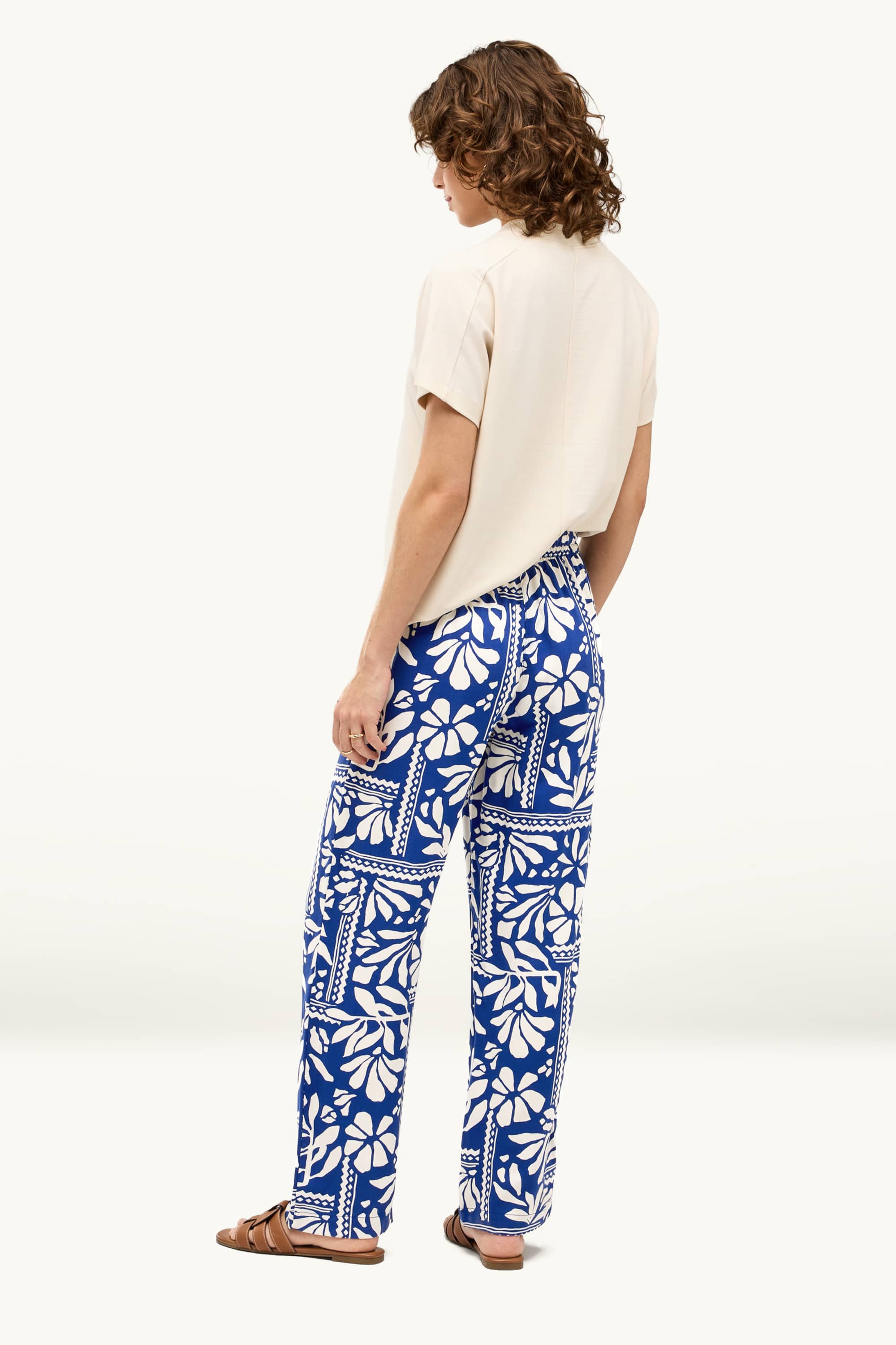 Cloth trousers - mid-rise waist - straight fit - patterned white / blue