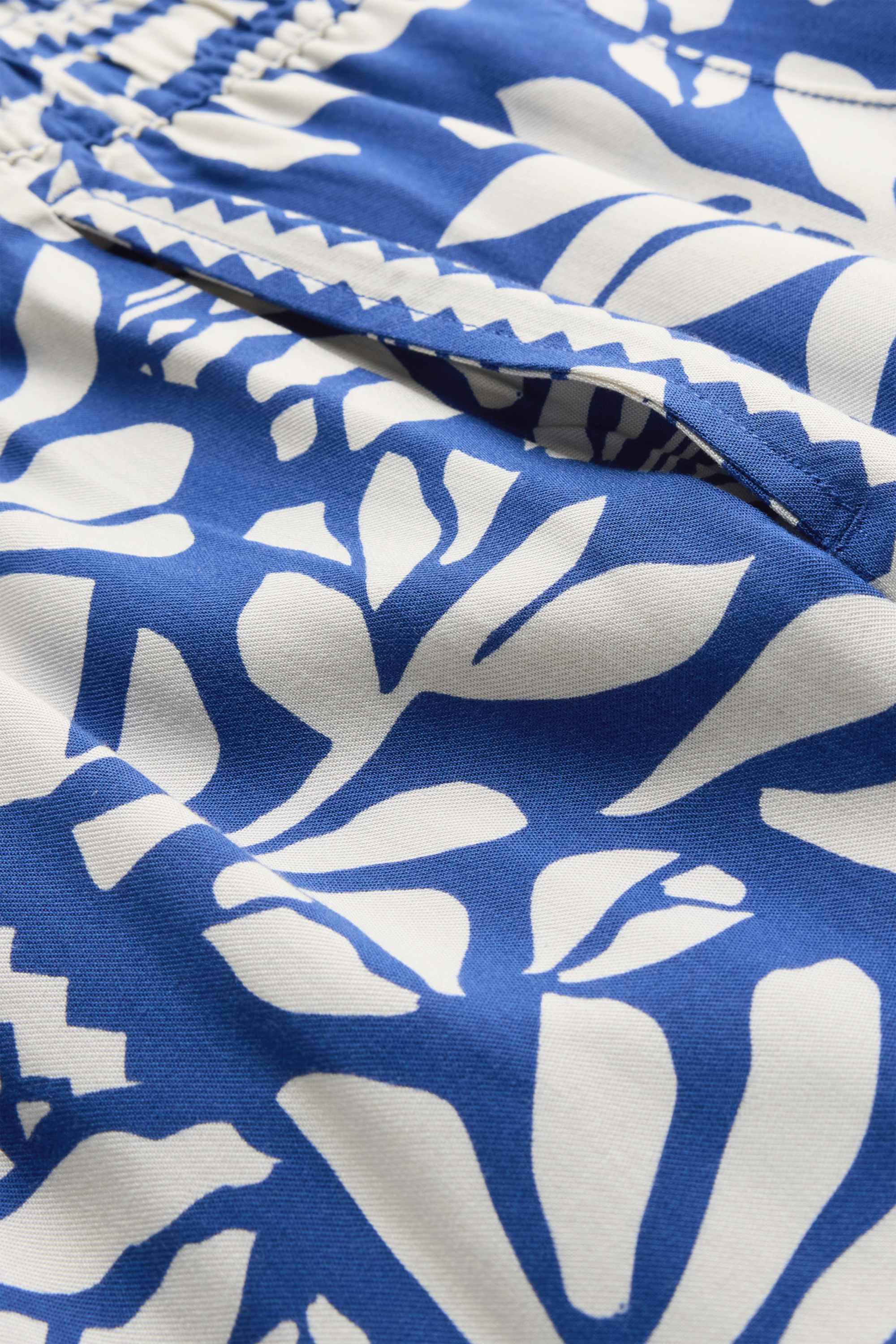 Cloth trousers - mid-rise waist - straight fit - patterned white / blue
