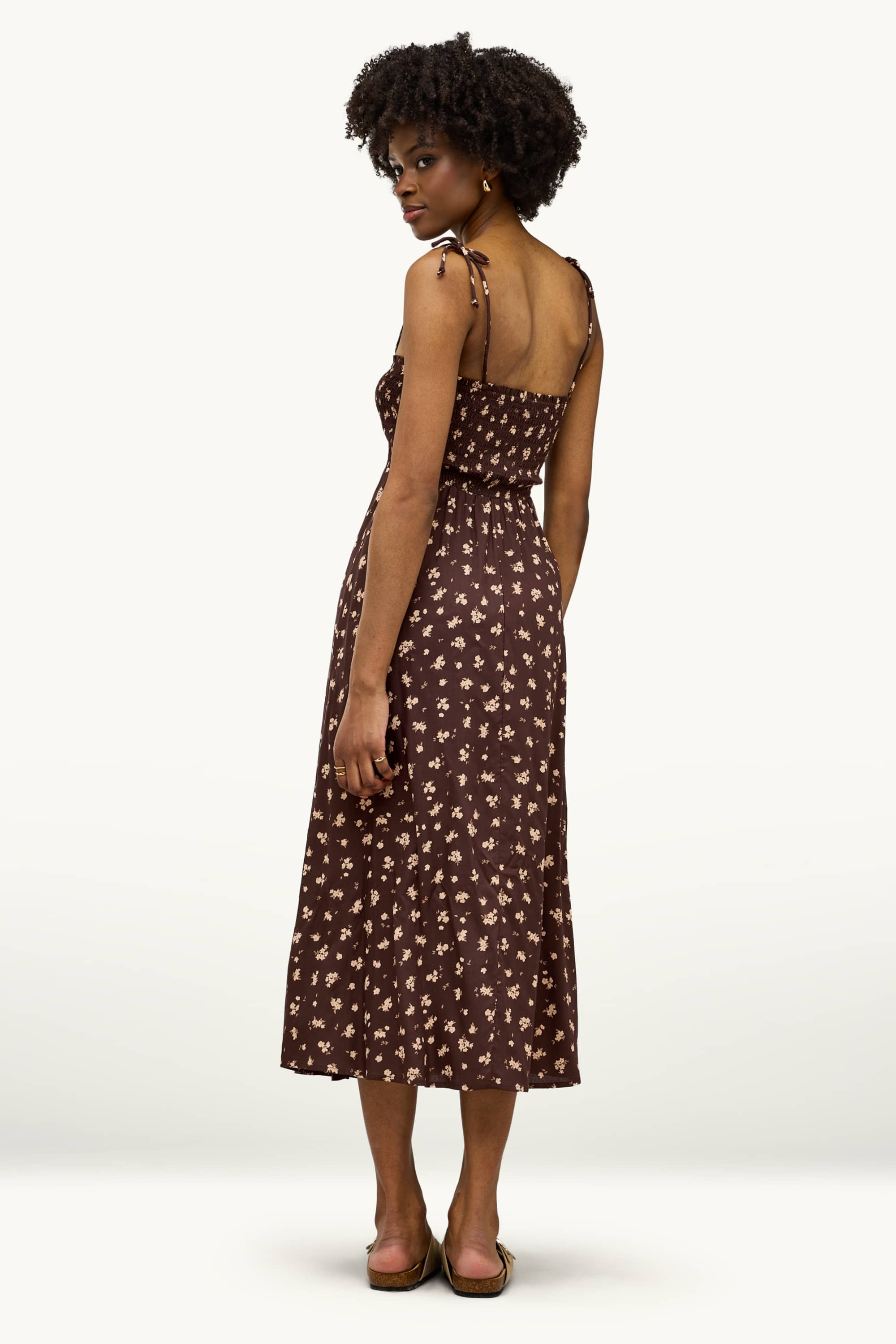 Fit & flare dress - floral - smocked dark brown