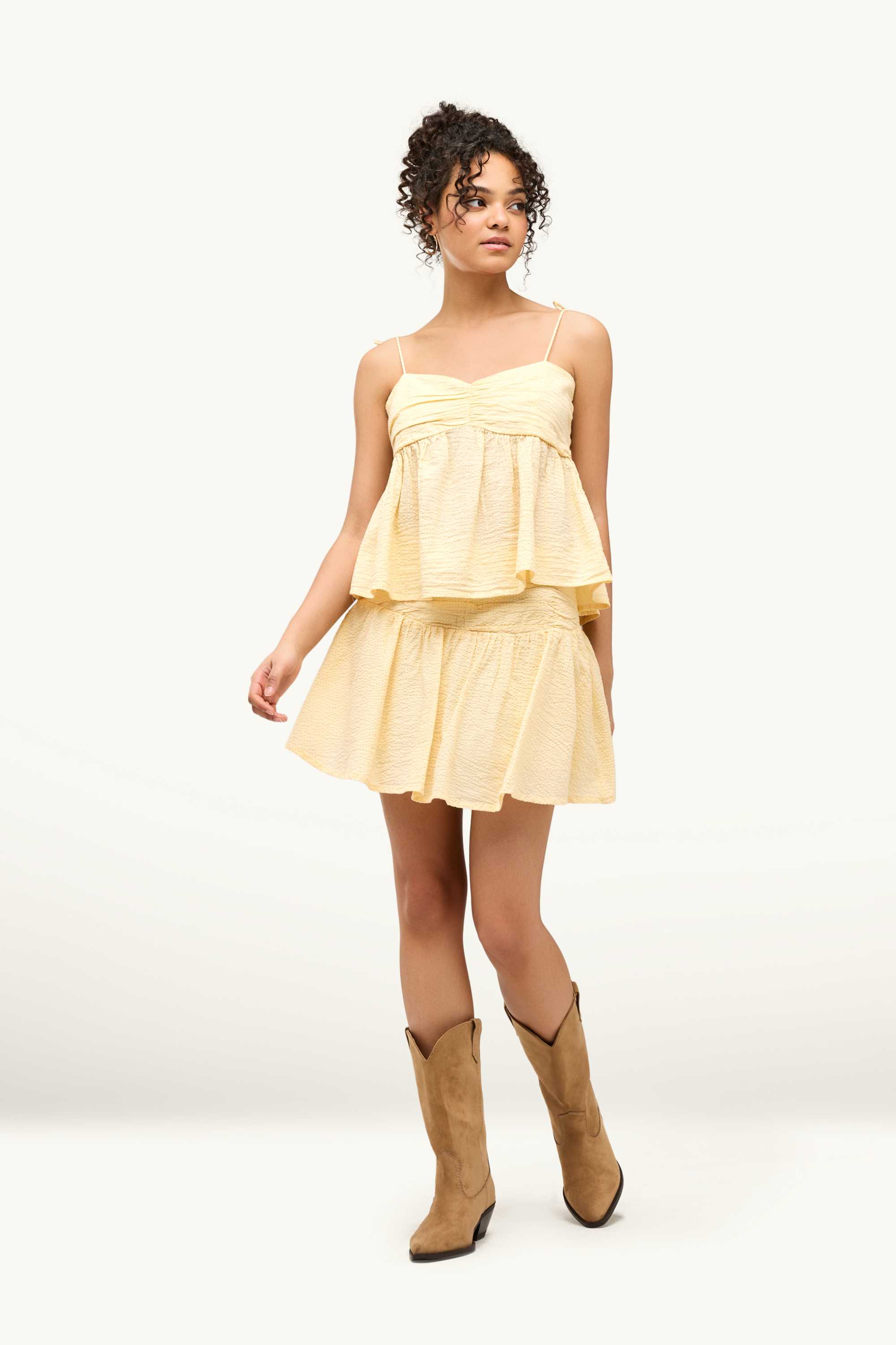 Miniskirt - textured light yellow