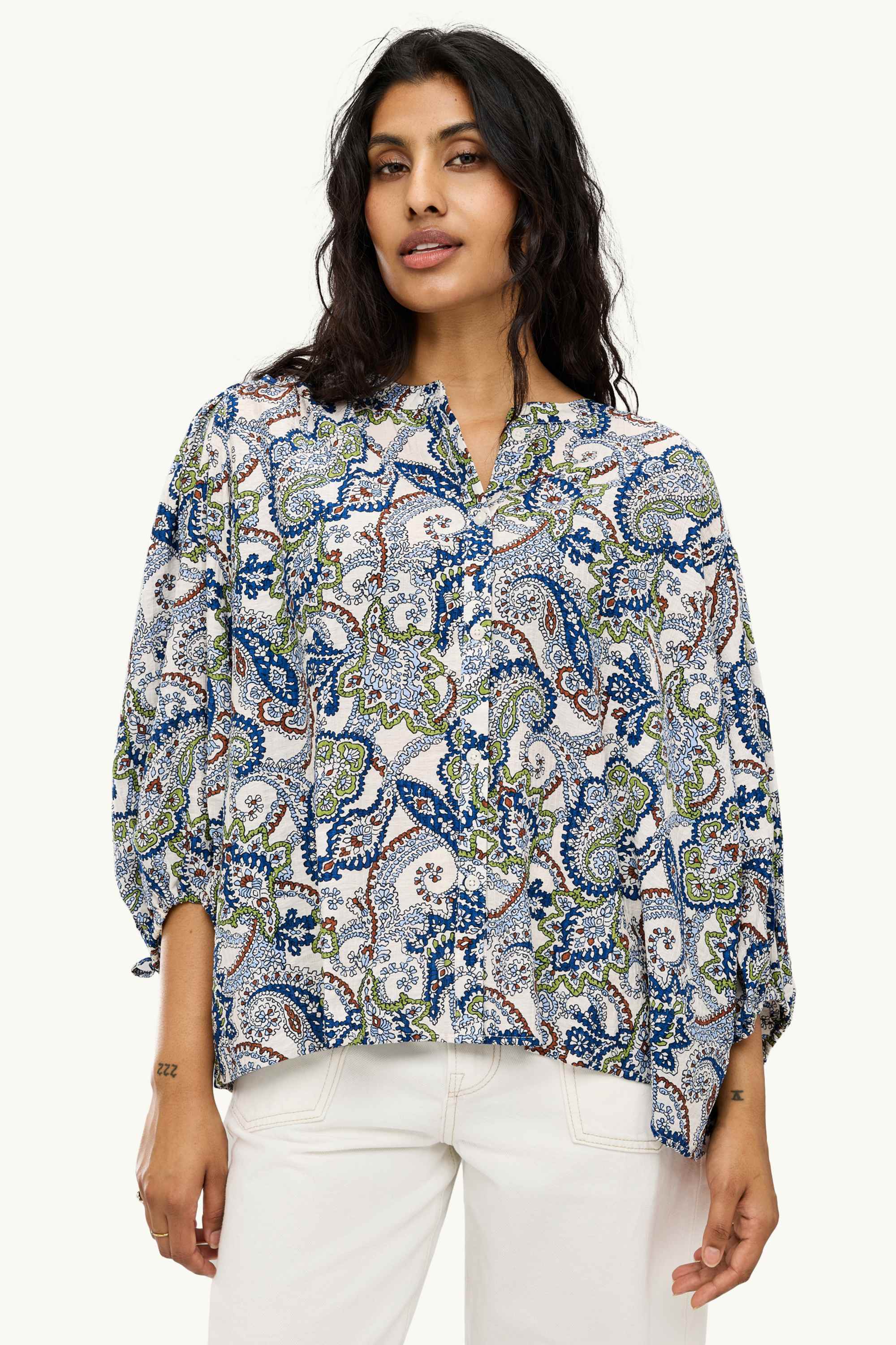 Blouse - patterned white / blue