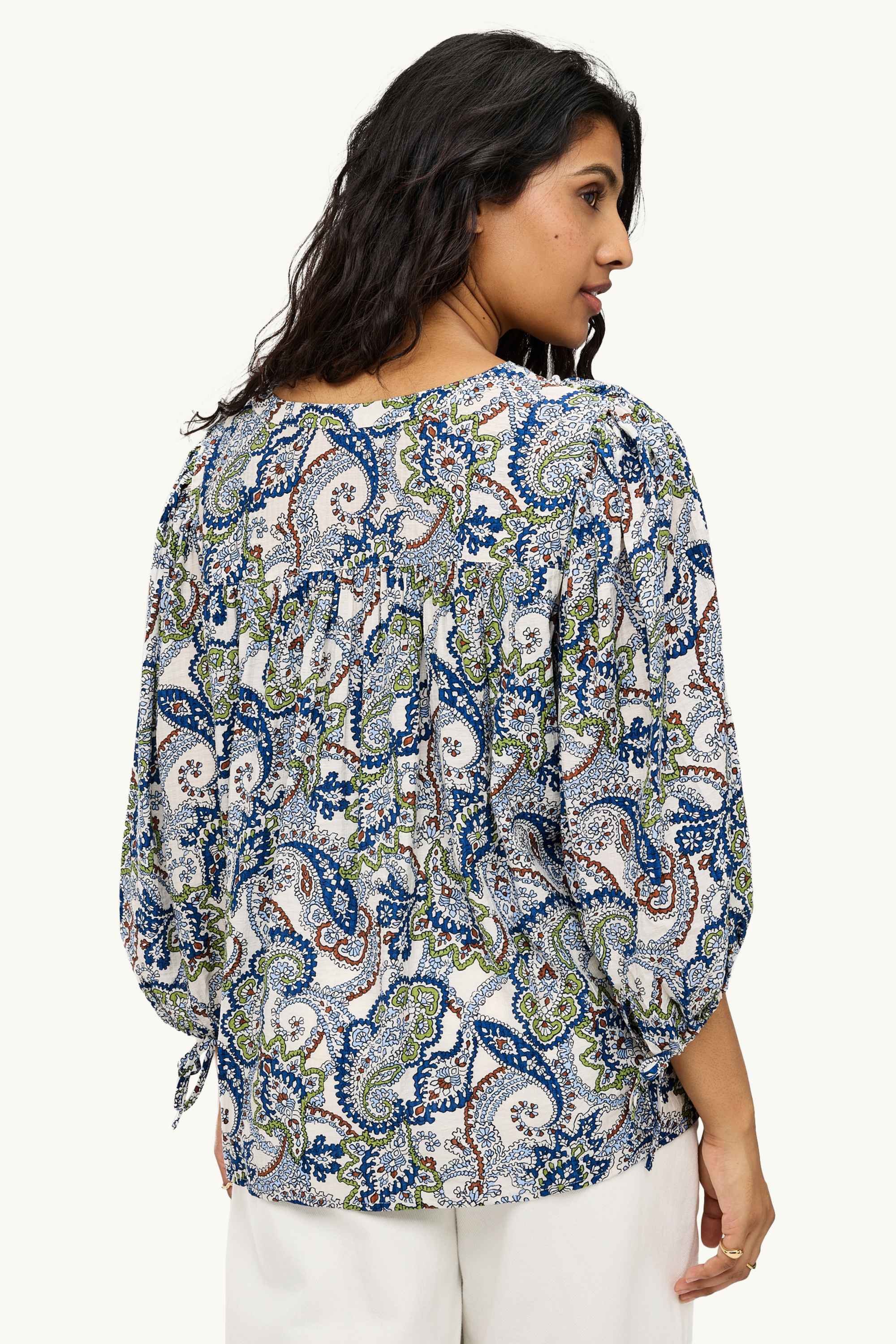 Blouse - patterned white / blue