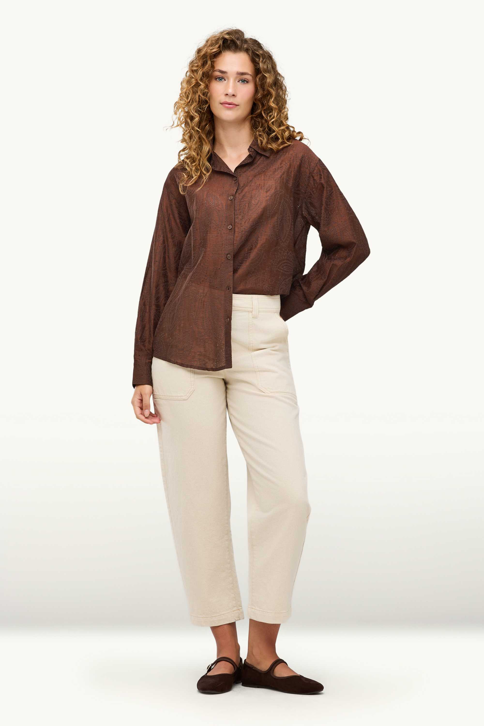 Blouse - broderie anglaise brown