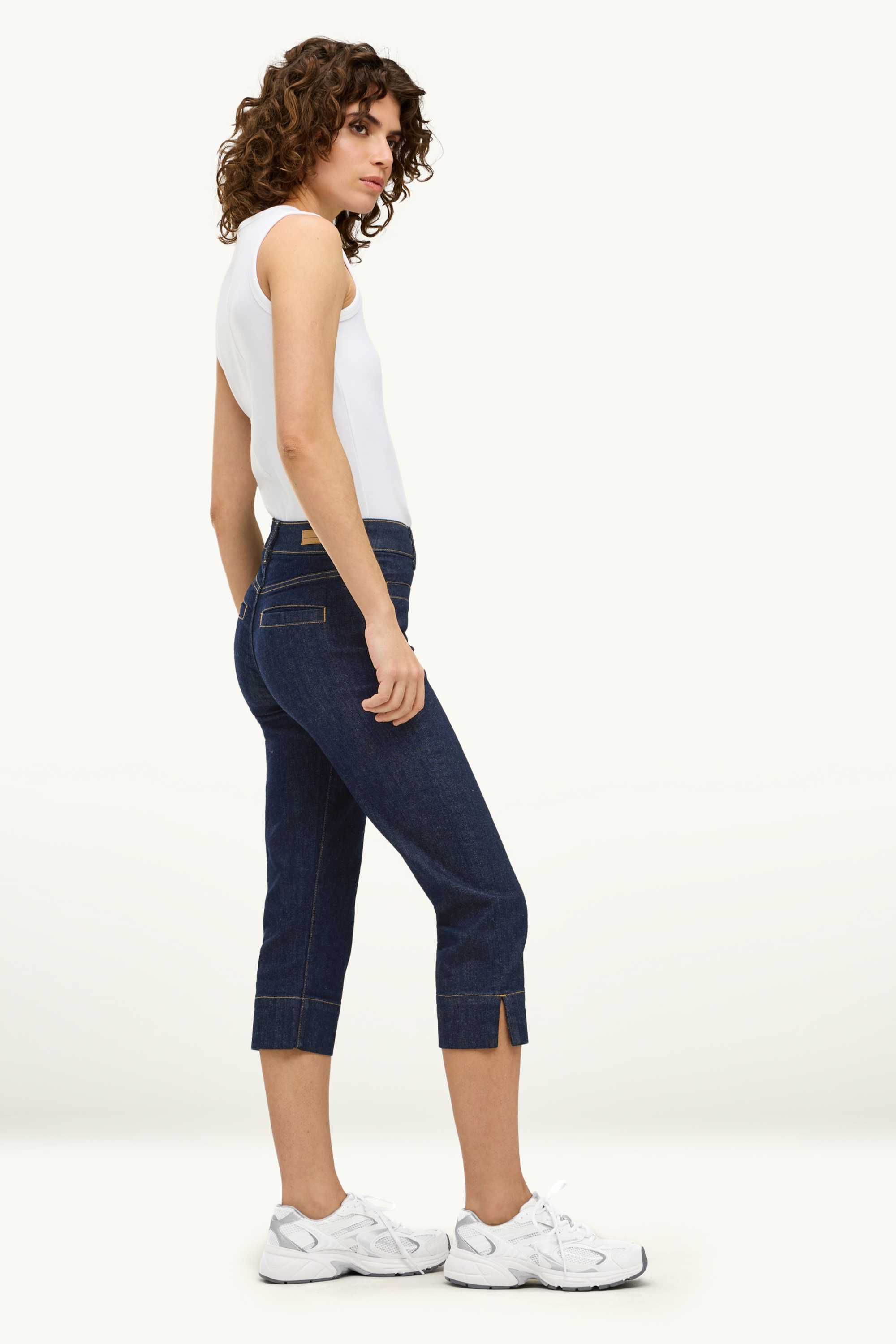 Capri jeans - mid-rise waist - slim fit - LYCRA® denim-dark blue