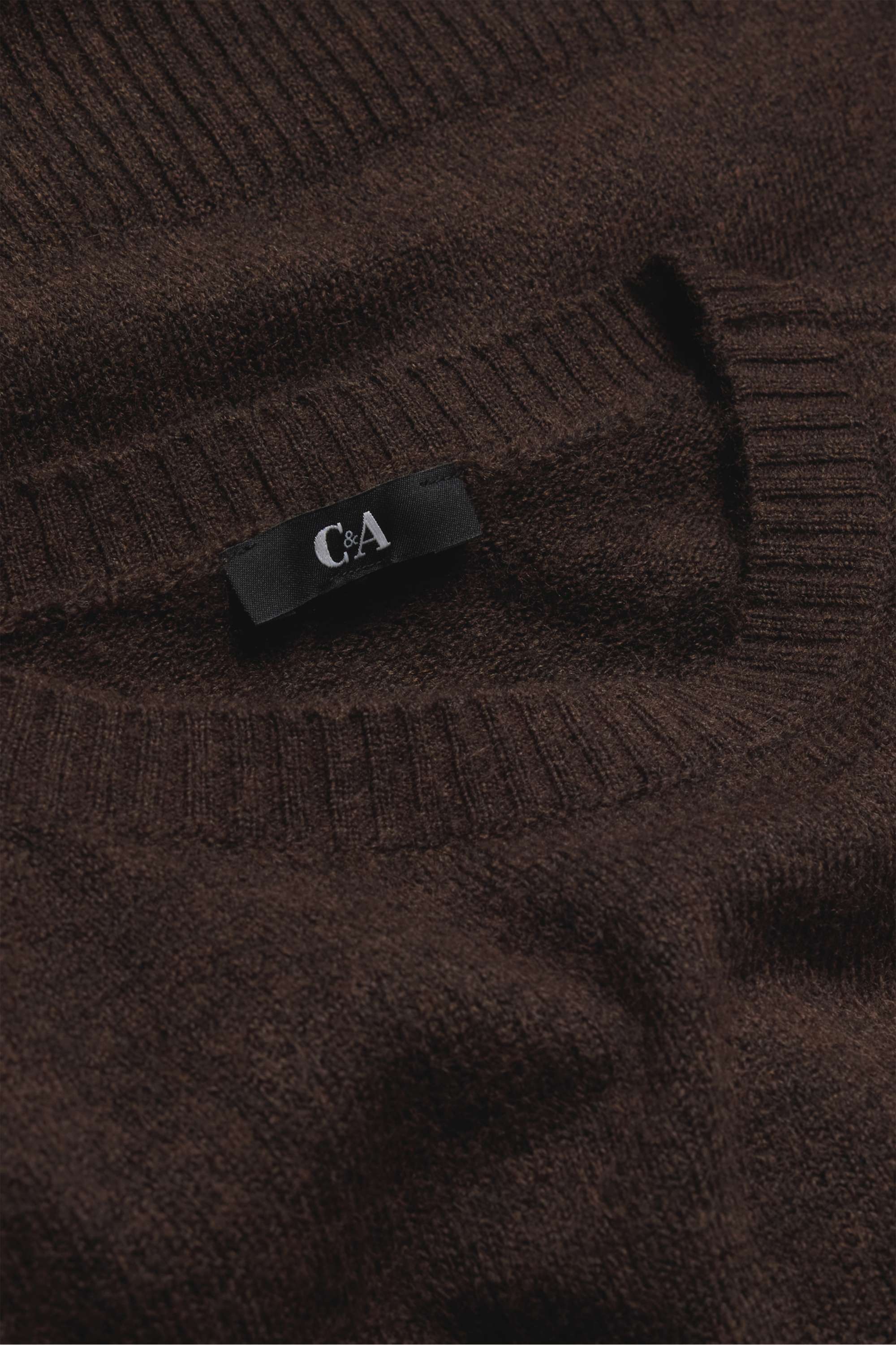 Jumper brown