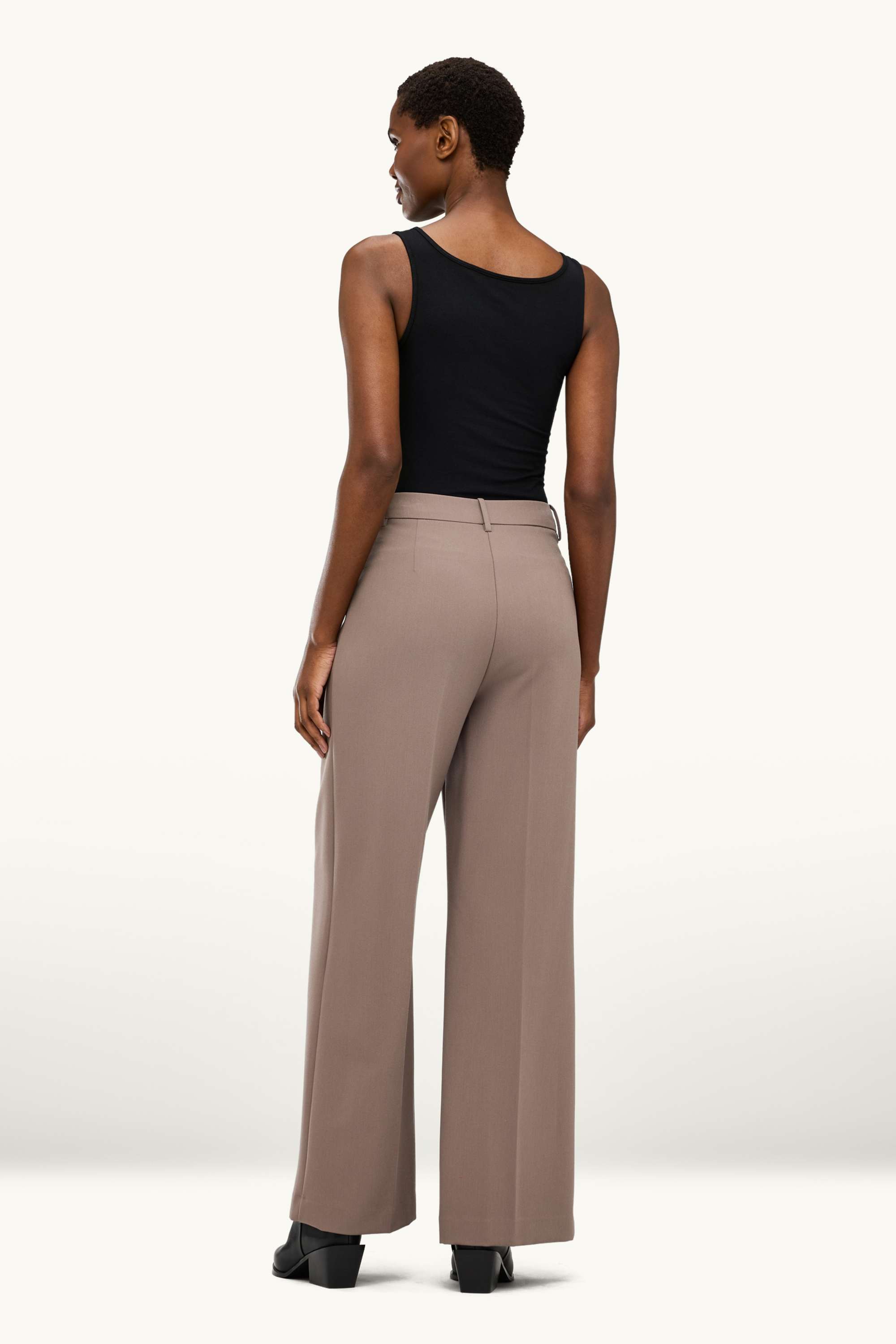 Cloth trousers - high waist - wide leg brown