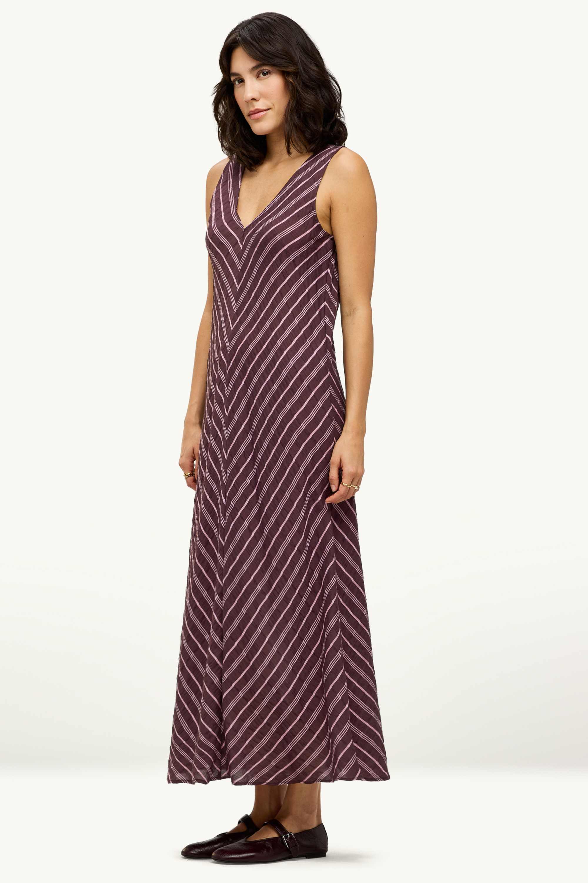 V-neck dress - straight fit - viscose blend bordeaux