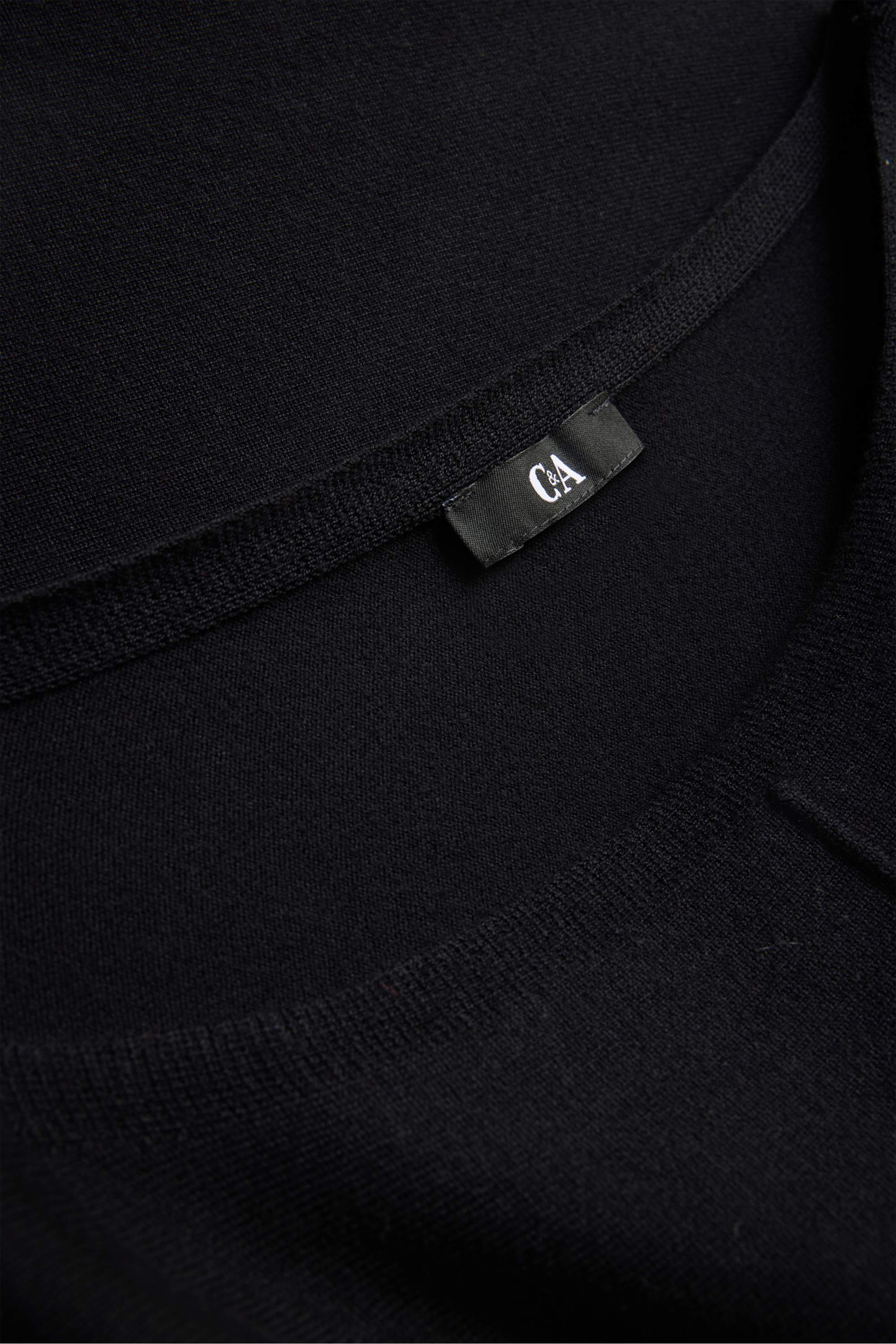 Fine knit jumper black