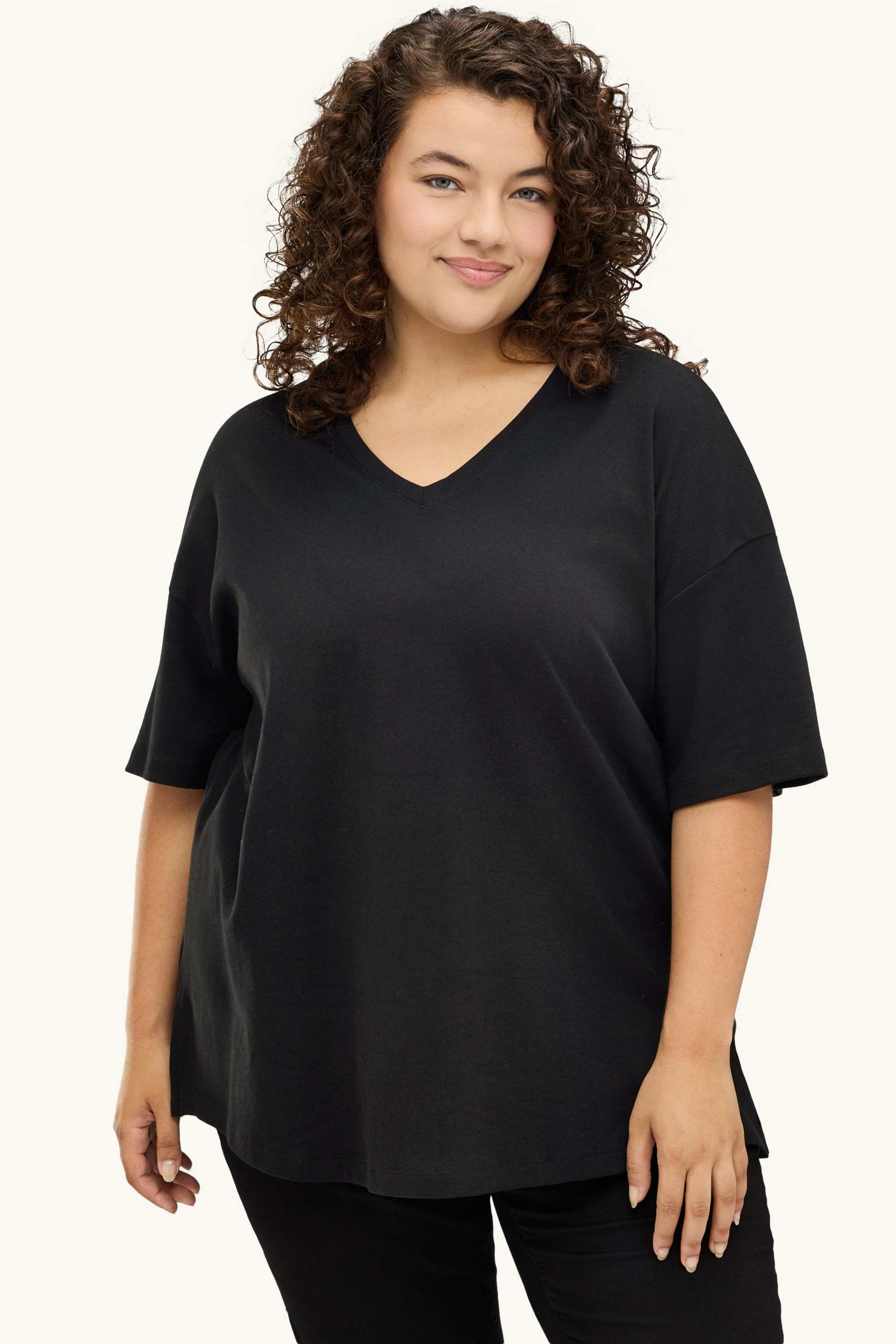 T-shirt black