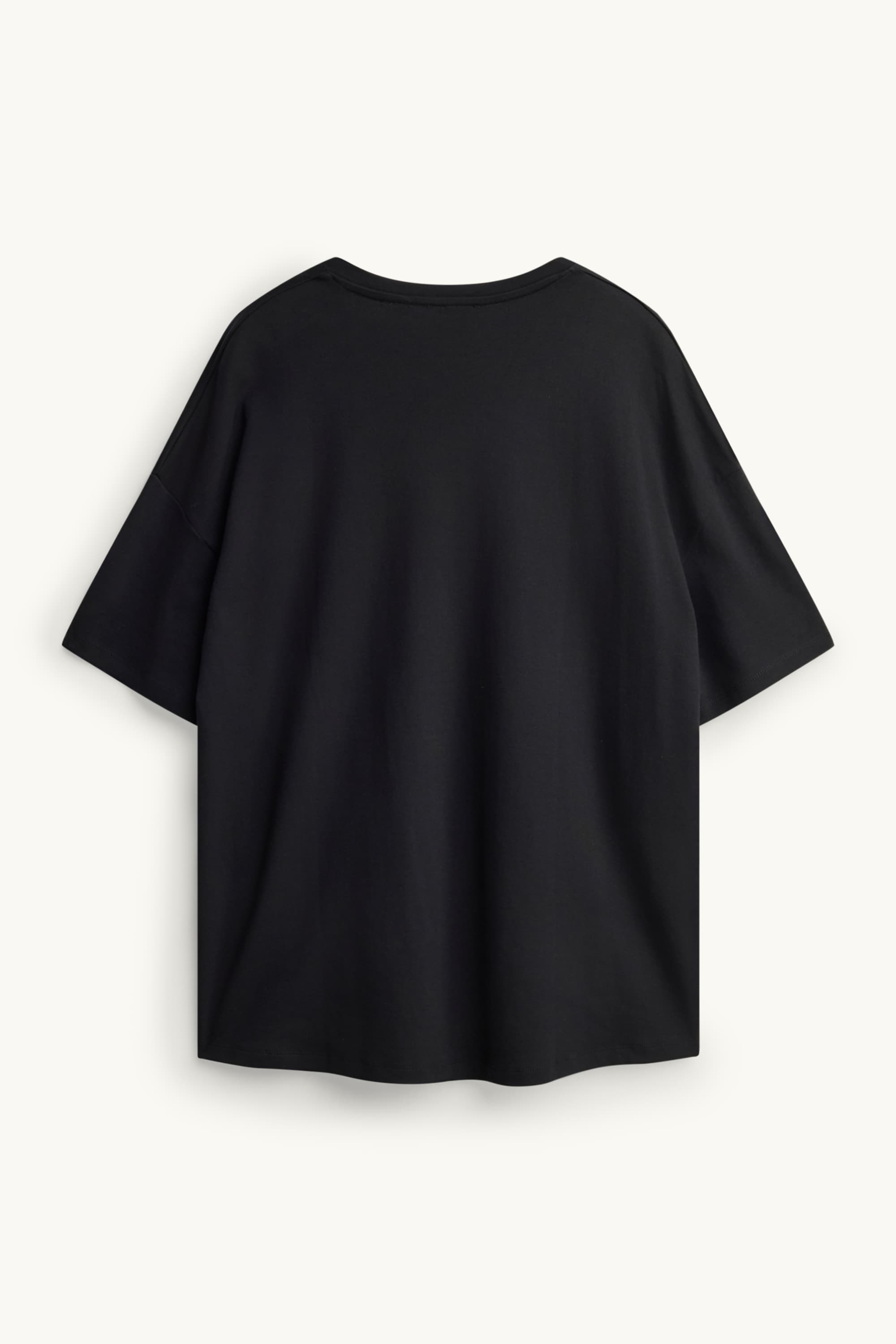 T-shirt black