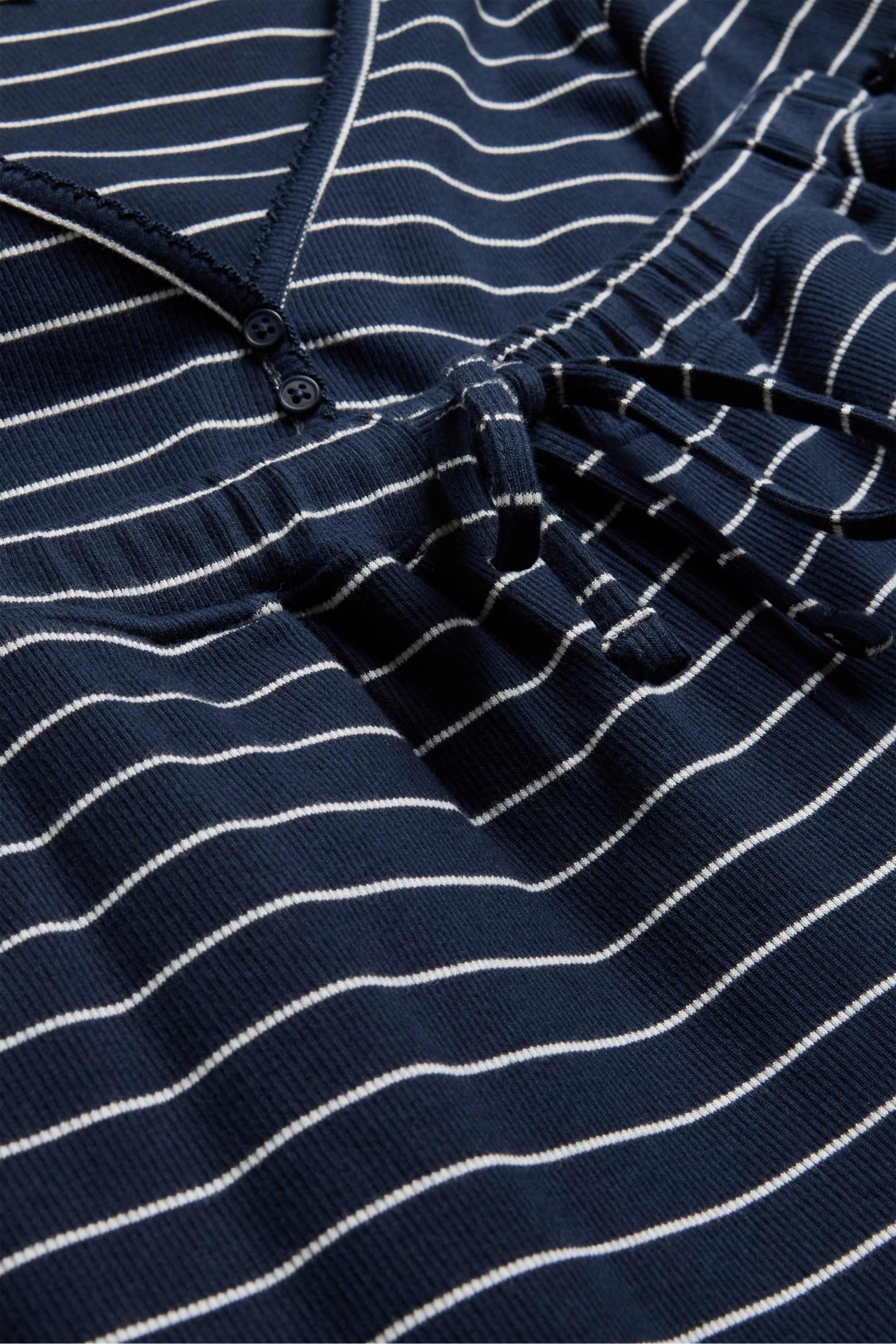 Pyjamas - striped blue / white