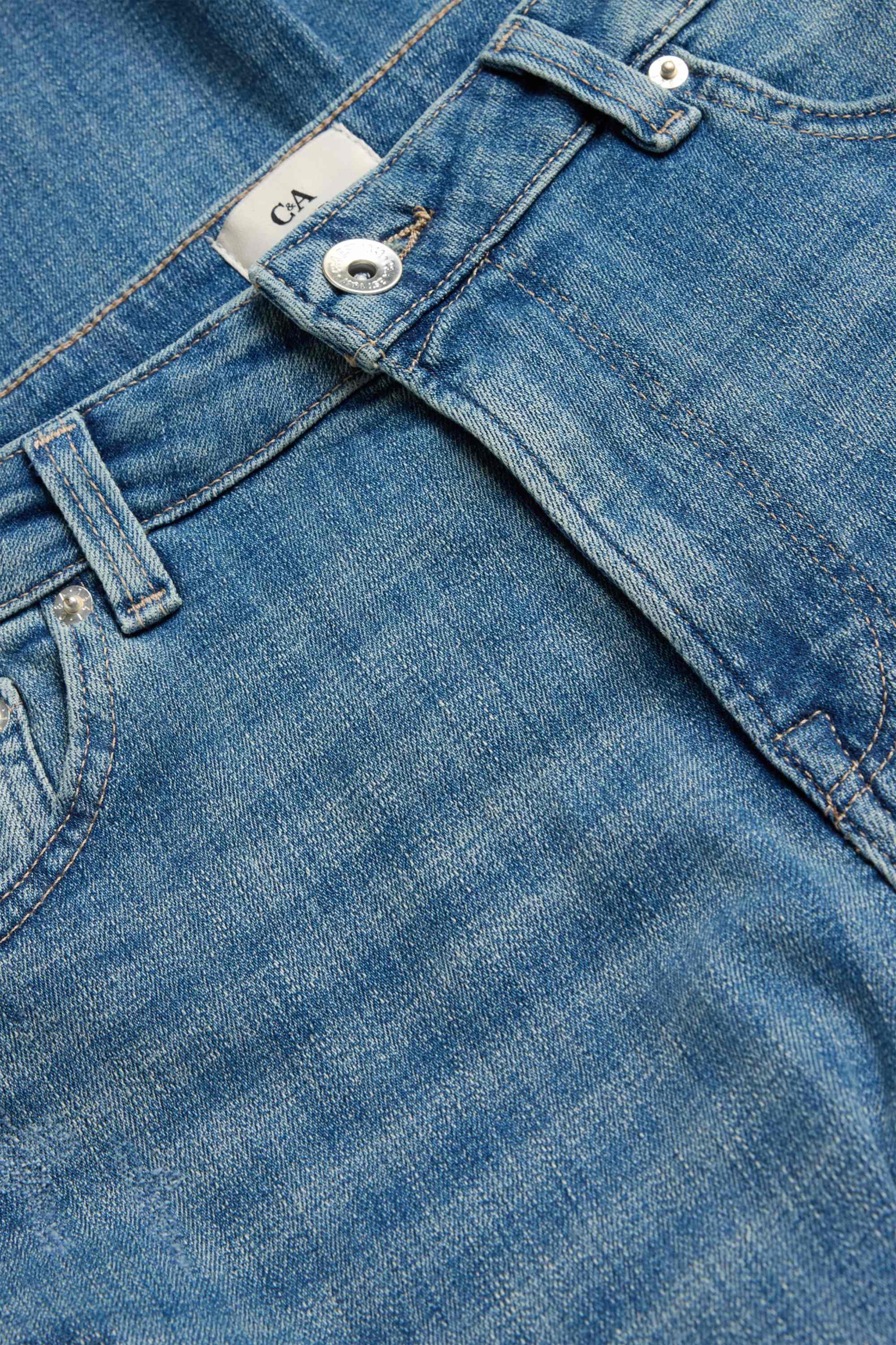 Boyfriend jeans - mid-rise waist blue denim