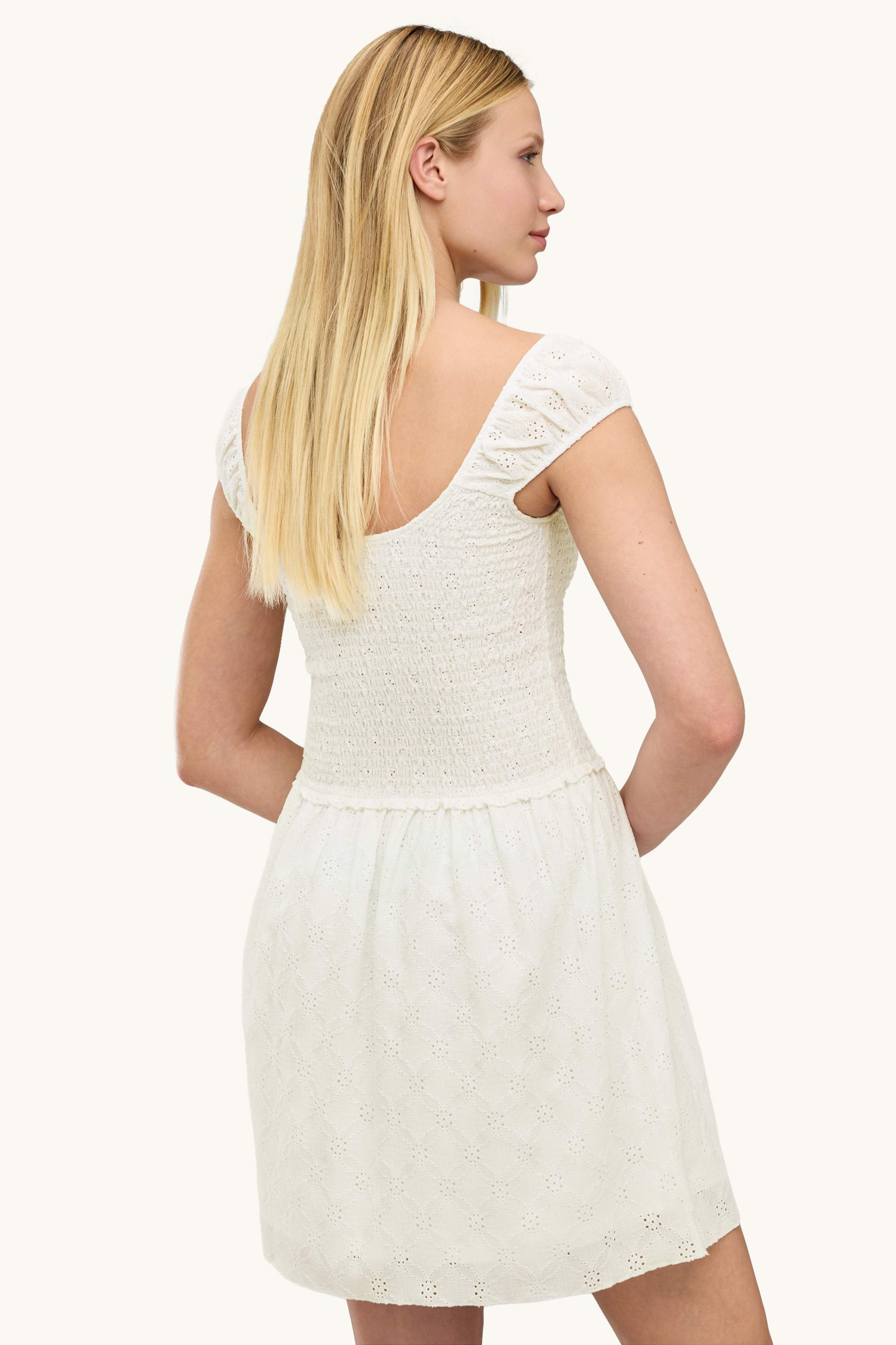 A-line dress - smocked white