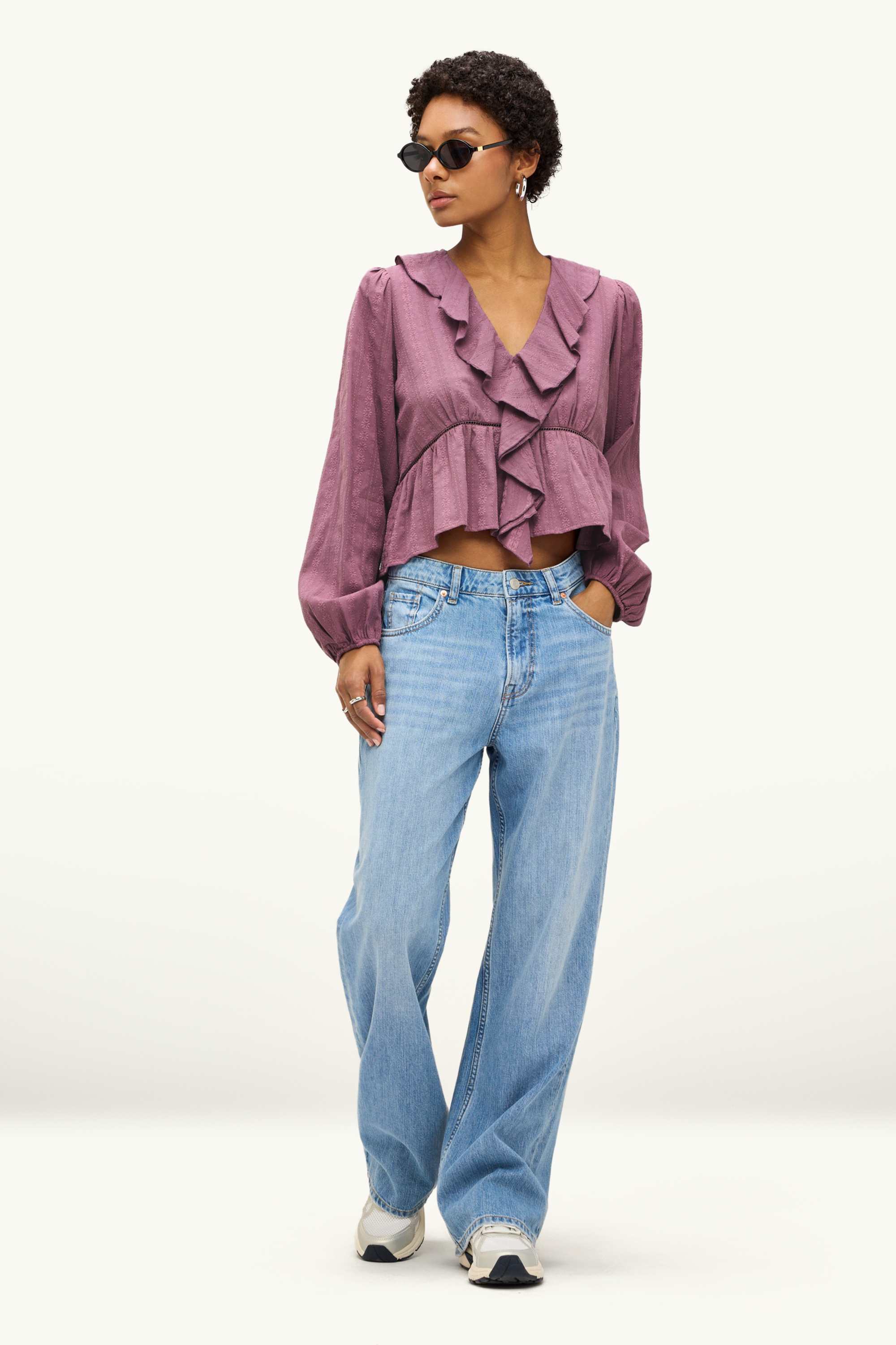 V-neck blouse lilac