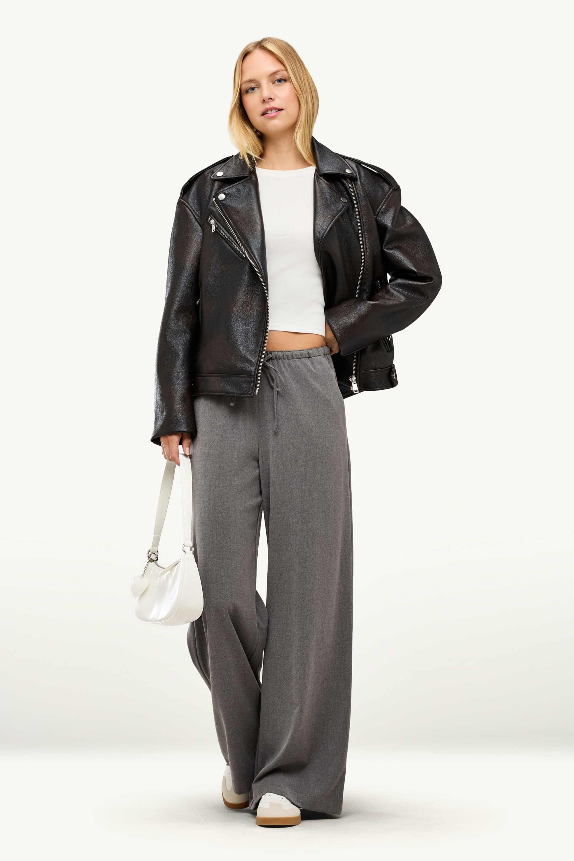 Cloth trousers - mid-rise waist - wide leg gray