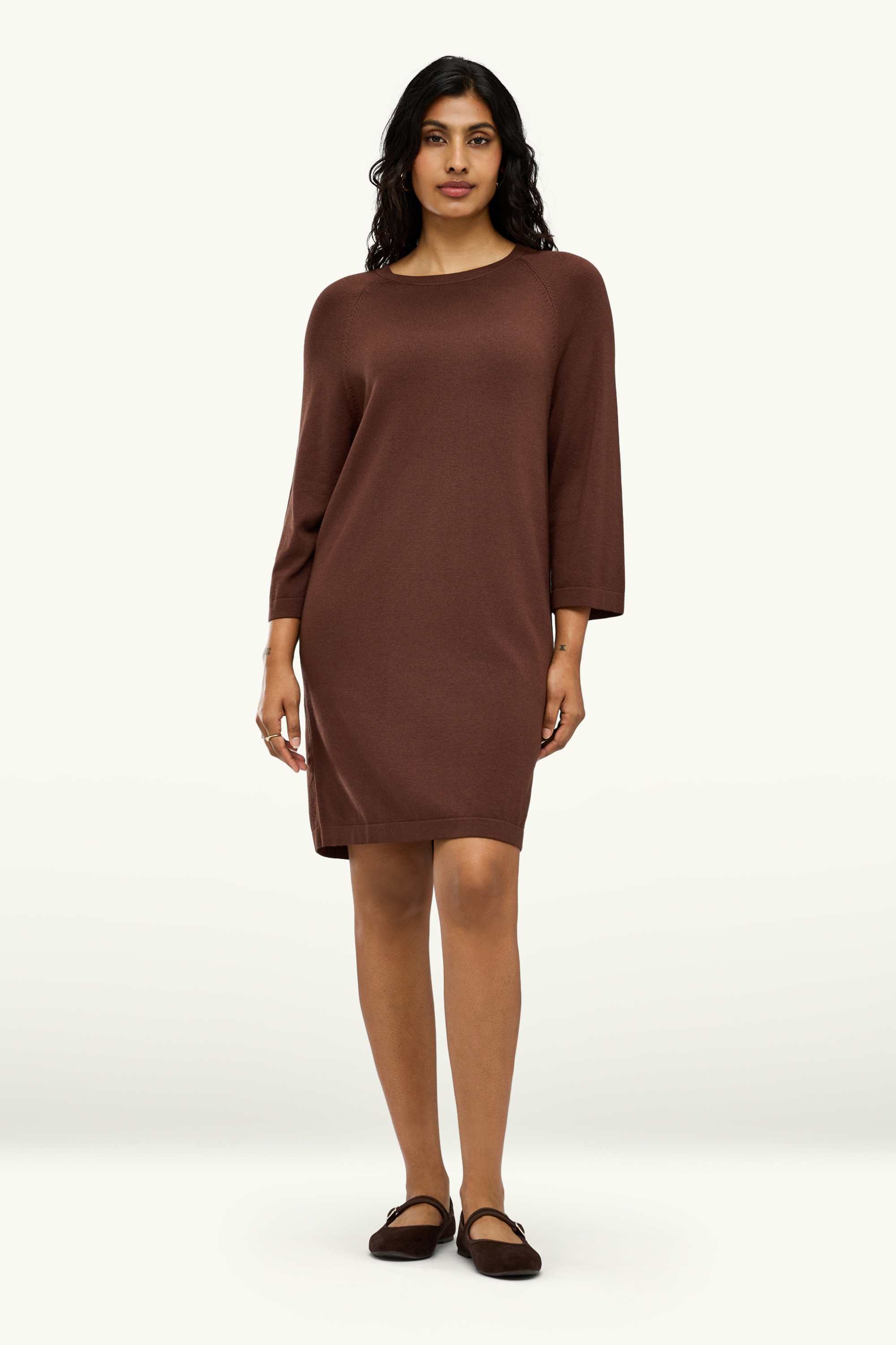 Knitted dress - straight fit brown