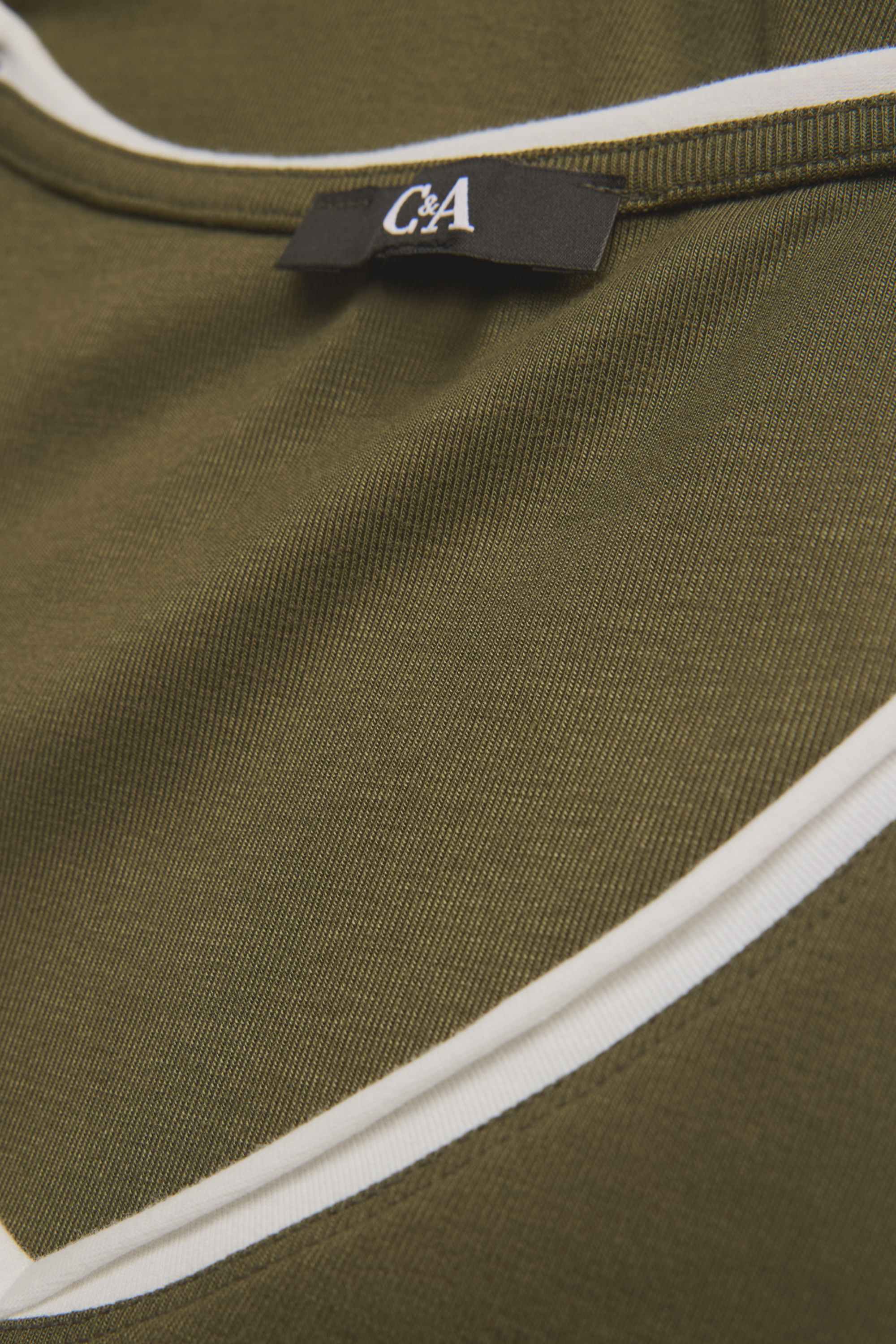 V-neck T-shirt - regular fit - 2-in-1 look khaki