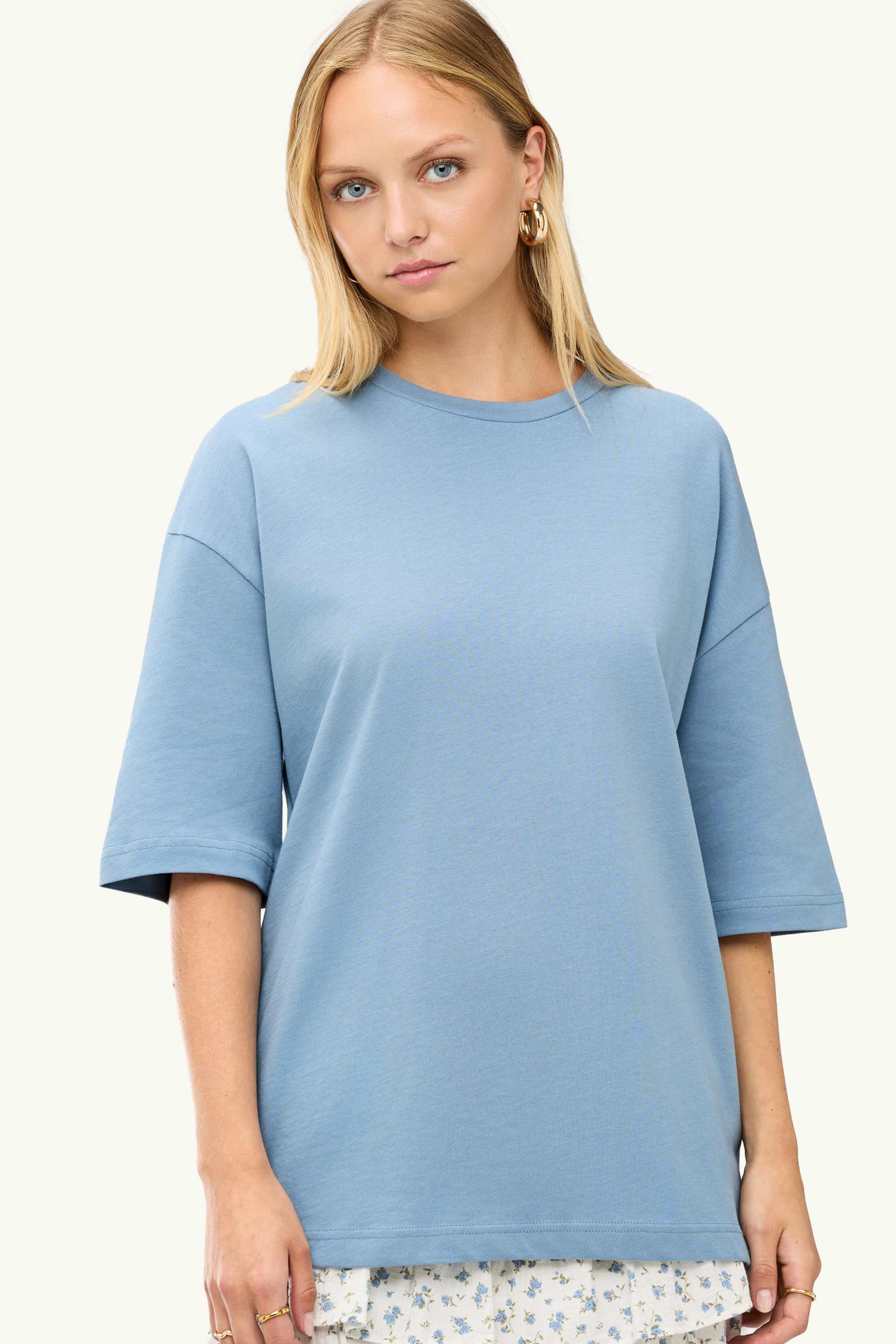 T-shirt - oversized light blue