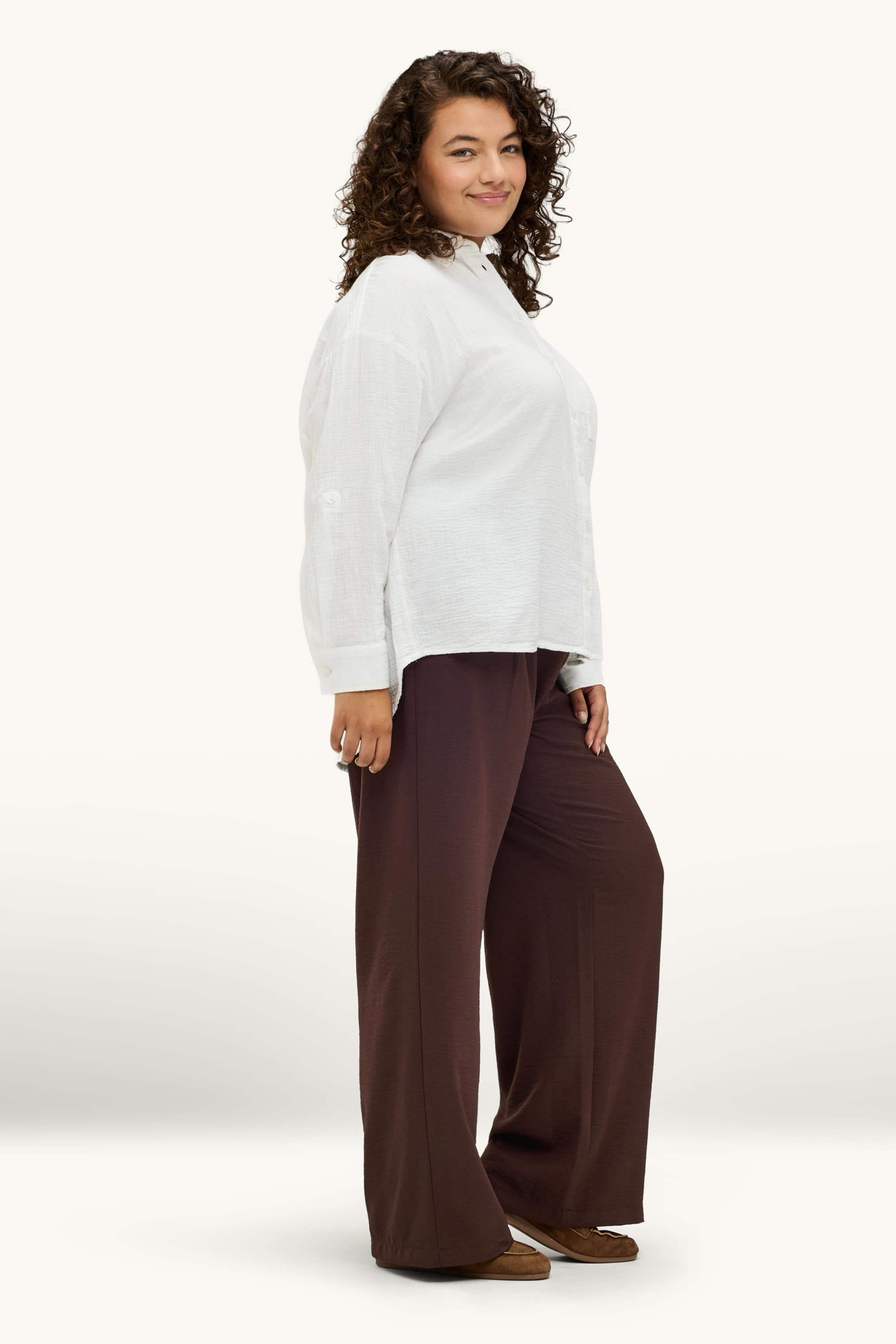 Cloth trousers - high waist - wide leg brown