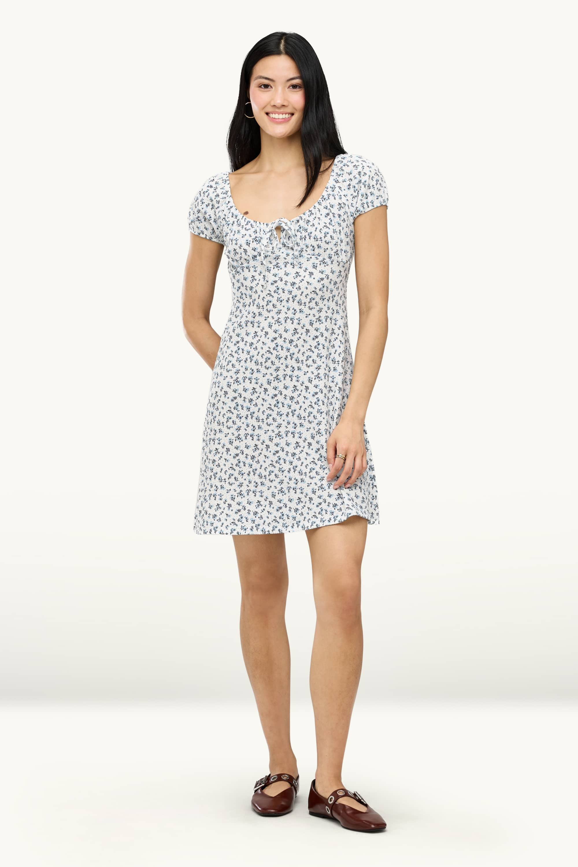 A-line dress - floral white / blue