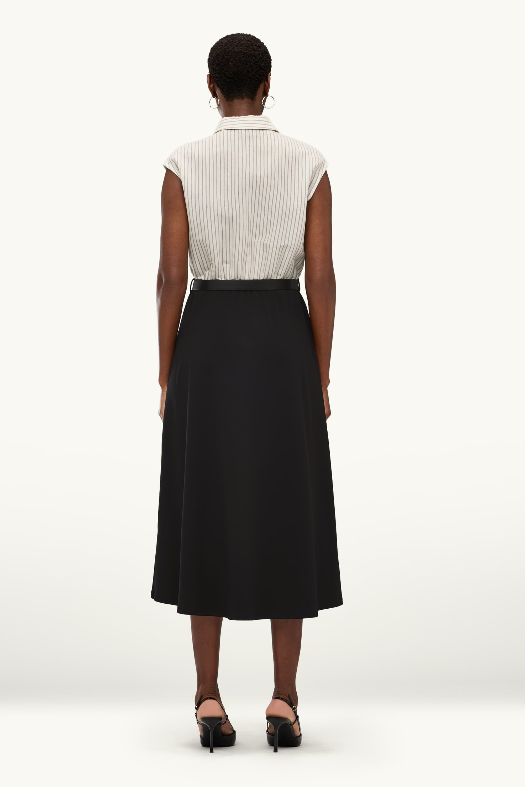 Fit & flare dress with belt white / black