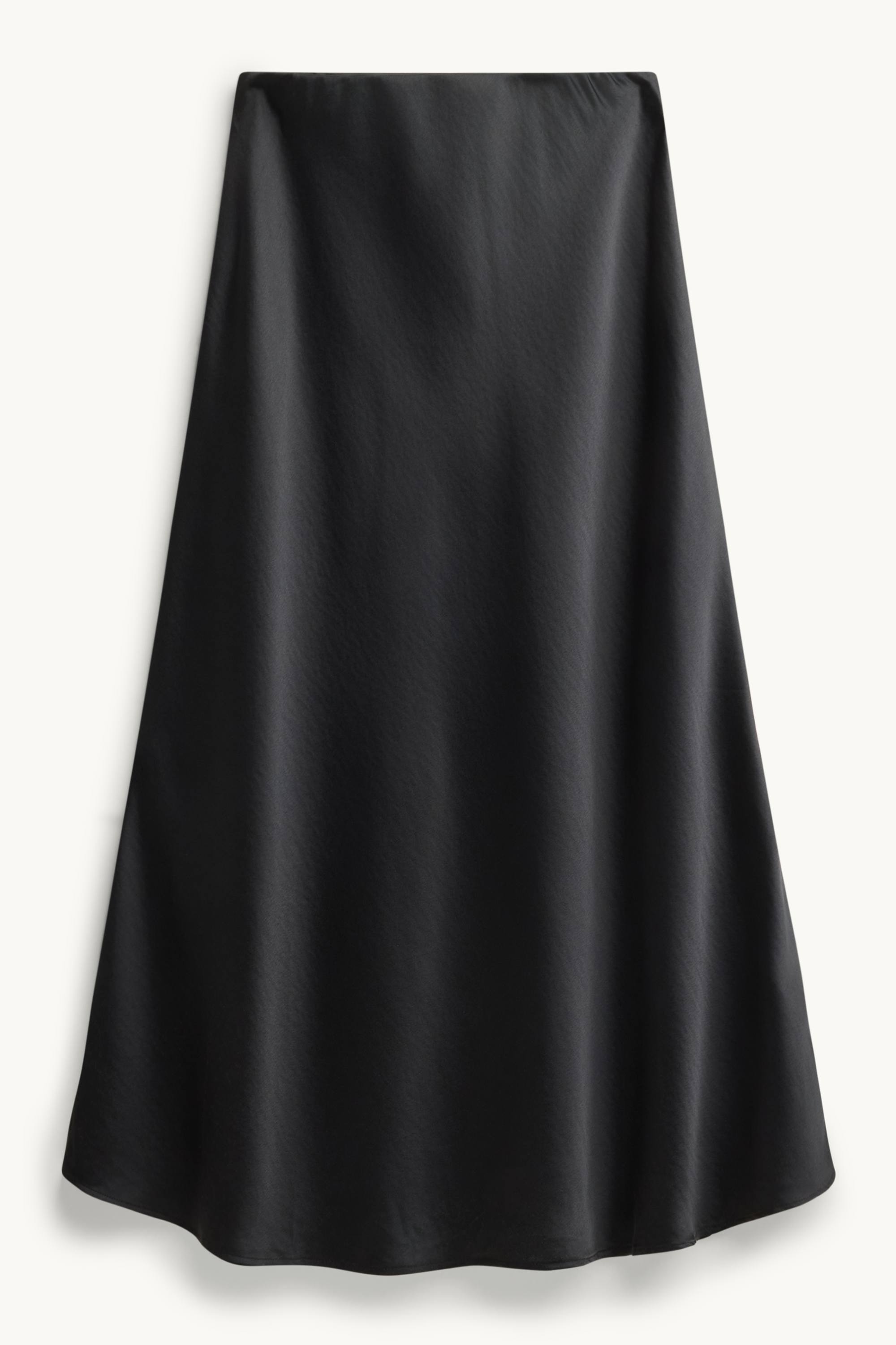 Satin skirt black