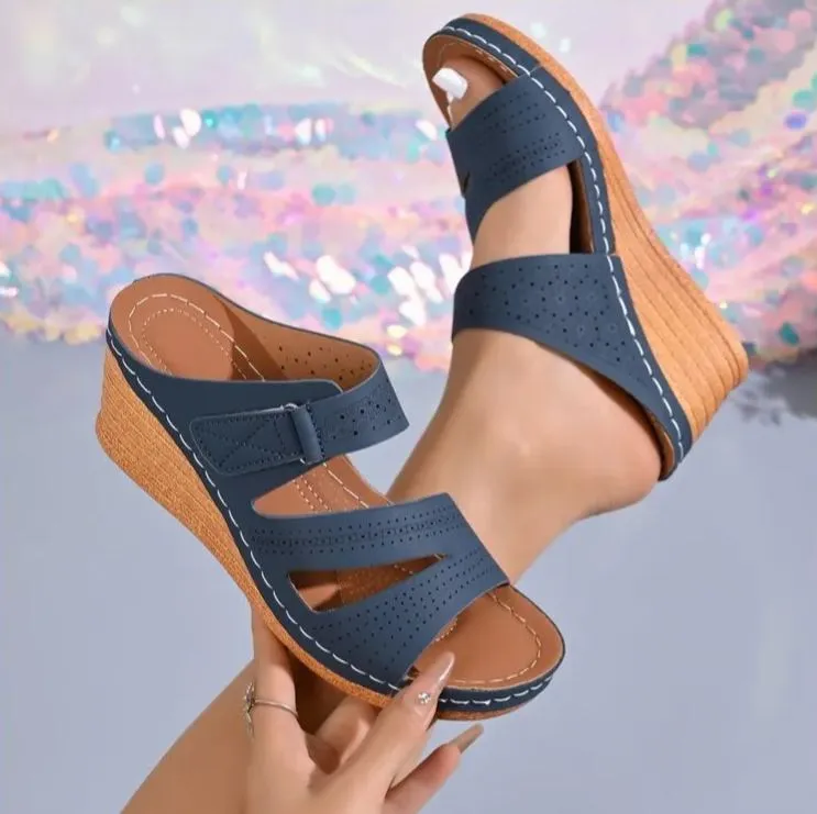 Stabile Damen-Keilsandalen – bequem und verstellbar – Blau