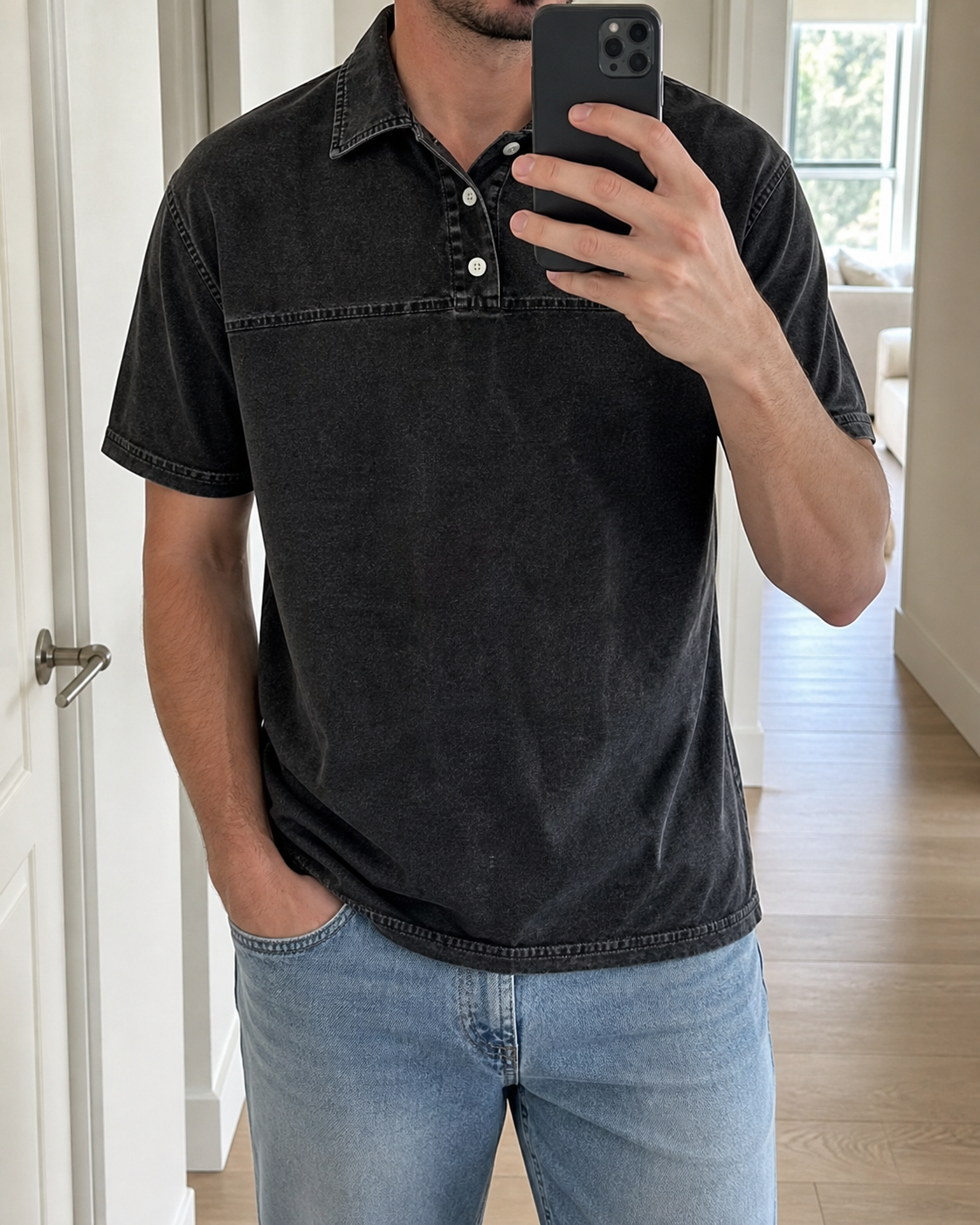 Spiegelmoment mit dem Herren-Sommer-Set in Schwarz