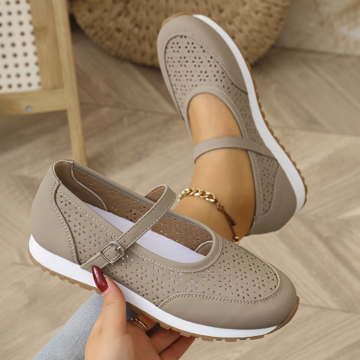 TIFFANY | Atmungsaktive orthopädische Riemchenschuhe