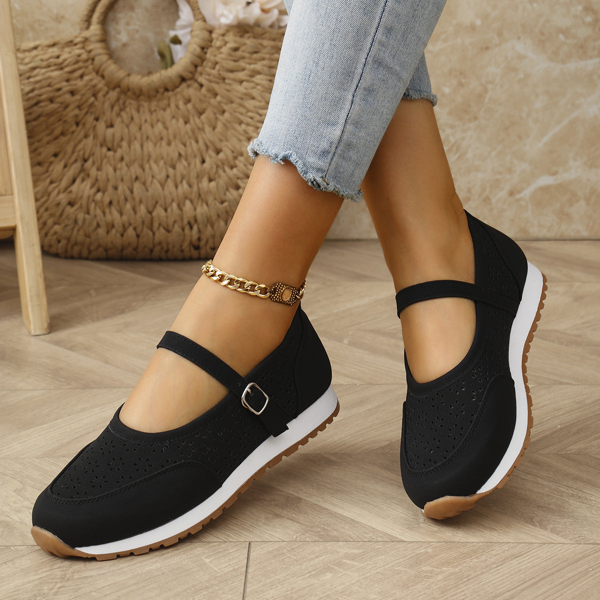 TIFFANY | Atmungsaktive orthopädische Riemchenschuhe