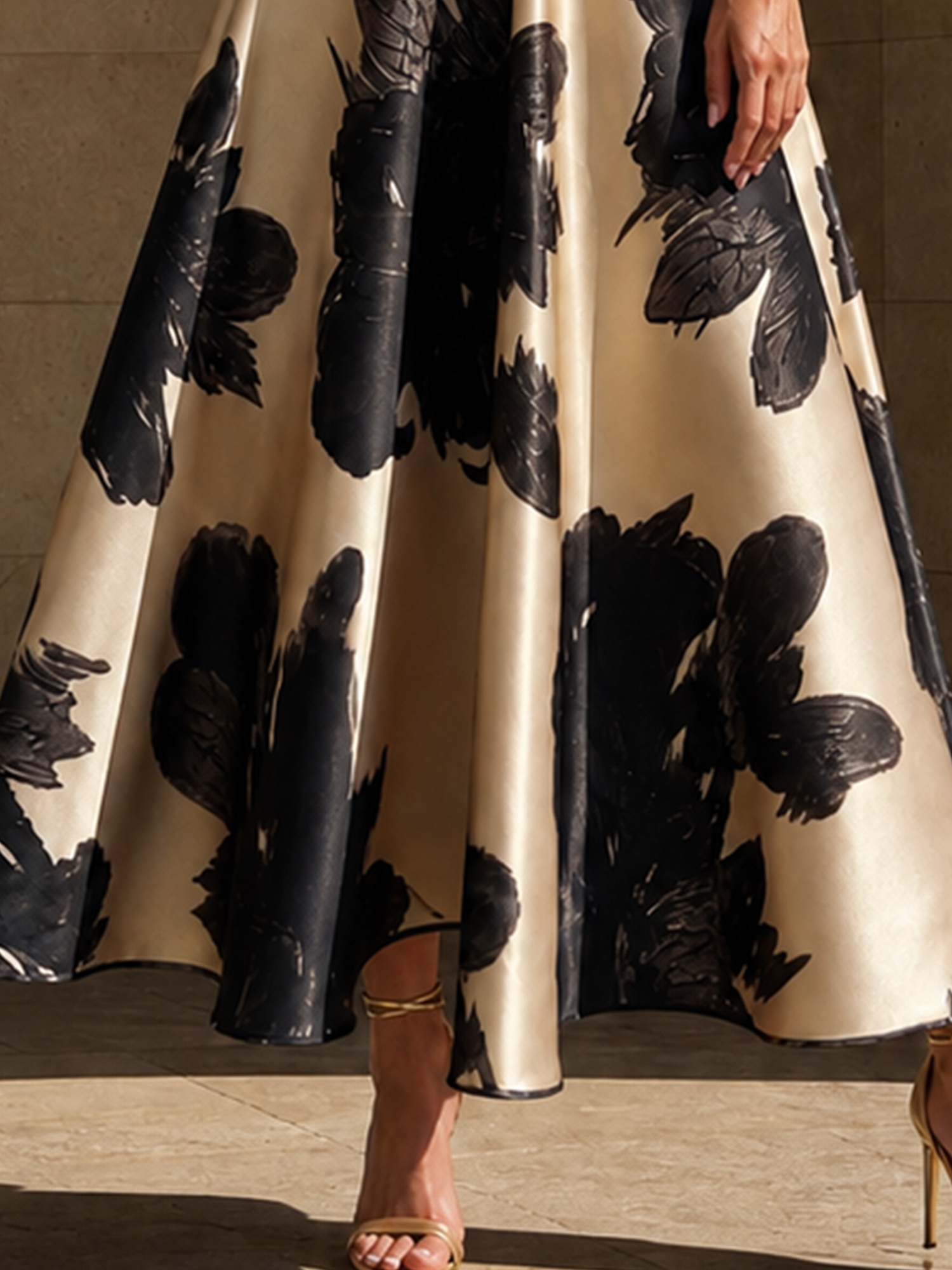 Black‑Gold Floral Print Satin V‑Neck Long Sleeve Midi A‑Line Evening Gown