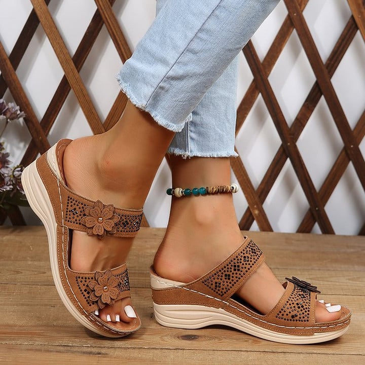 🔥Last Day Promotion 50% OFF - Floral Wedge Platform Orthopedic Sandals