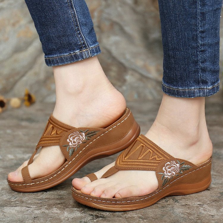 Women's clip toe floral embroidered orthopaedic sandals