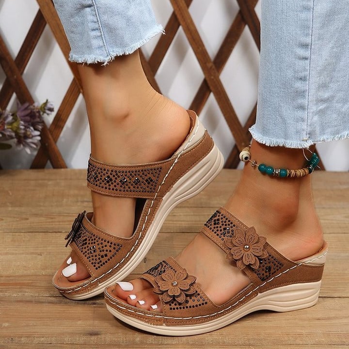🔥Last Day Promotion 50% OFF - Floral Wedge Platform Orthopedic Sandals