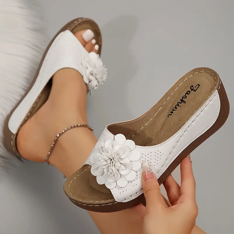 🔥Last Day Promotion 50% OFF - Women's Floral Decor Comfort Wedge Sand