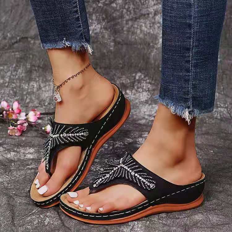 🔥2023 Women Casual Orthopedic Sandals, Crystal Rome Fashion Clip Toe Slippers